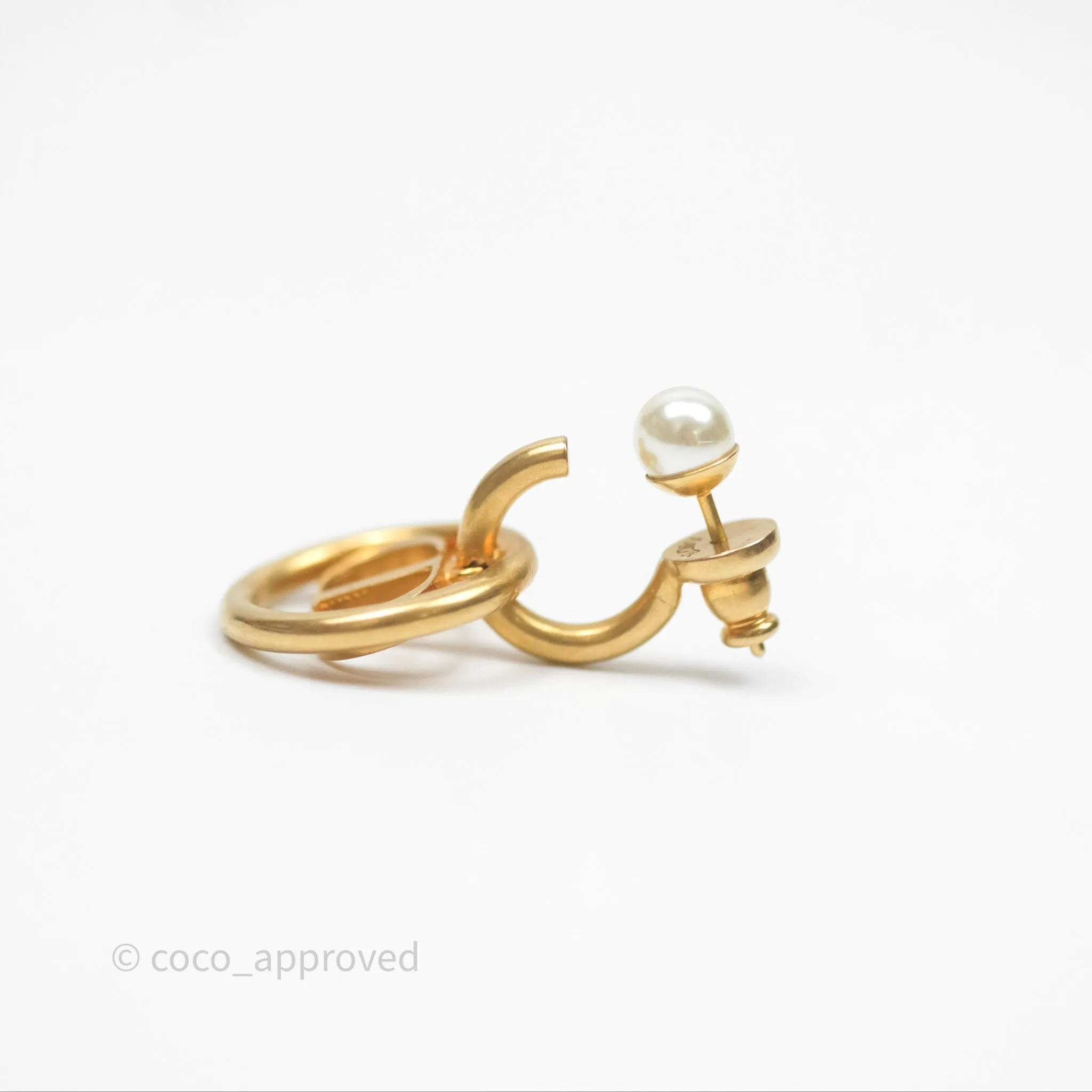 Christian Dior Pearl 30 Montaigne Earrings Gold Tone
