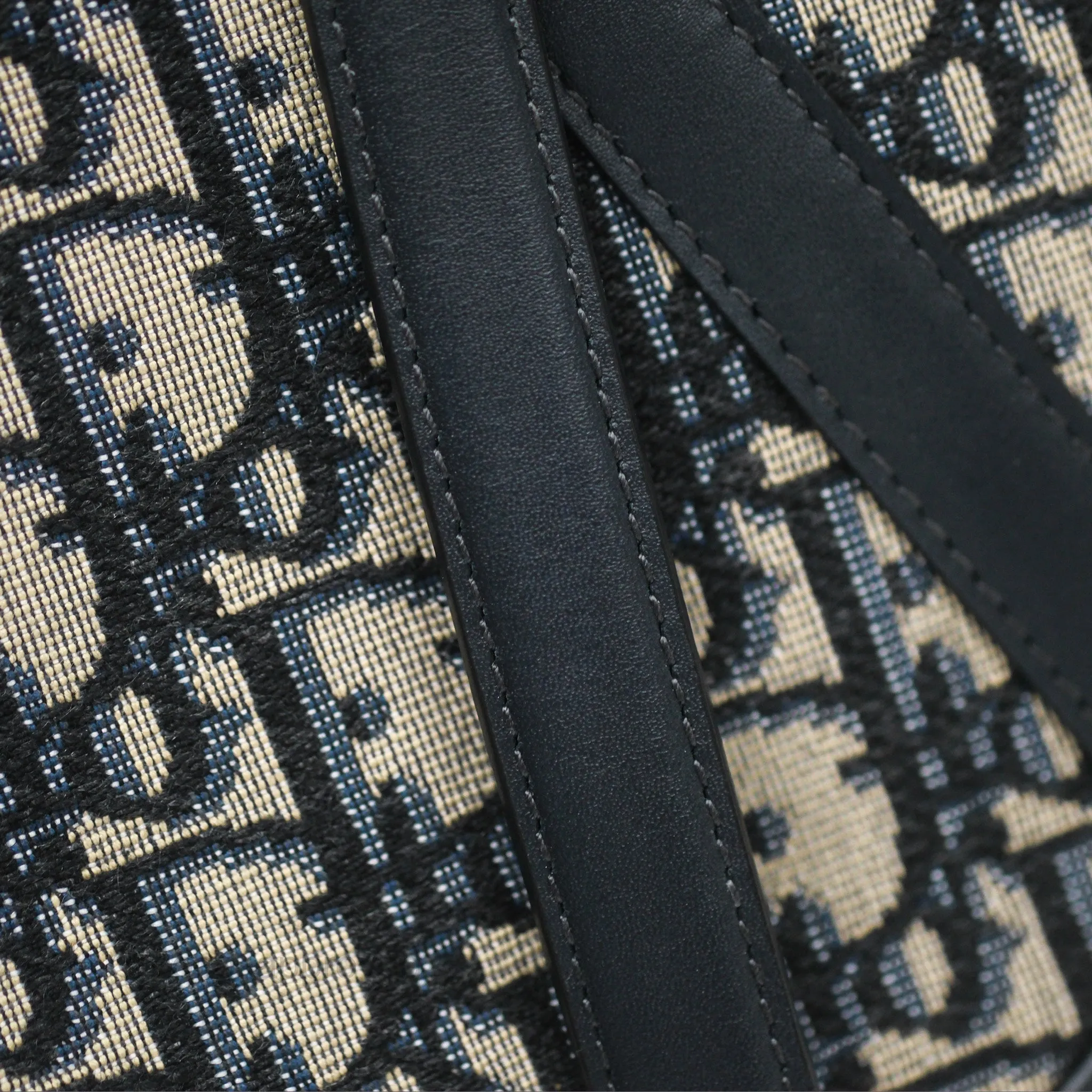 Christian Dior Saddle Bag Navy Dior Oblique Embroidery Gold Hardware