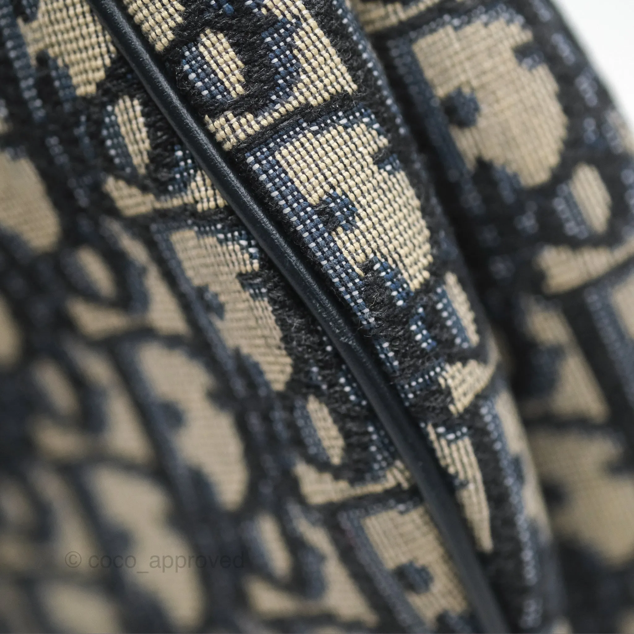 Christian Dior Saddle Bag Navy Dior Oblique Embroidery Gold Hardware
