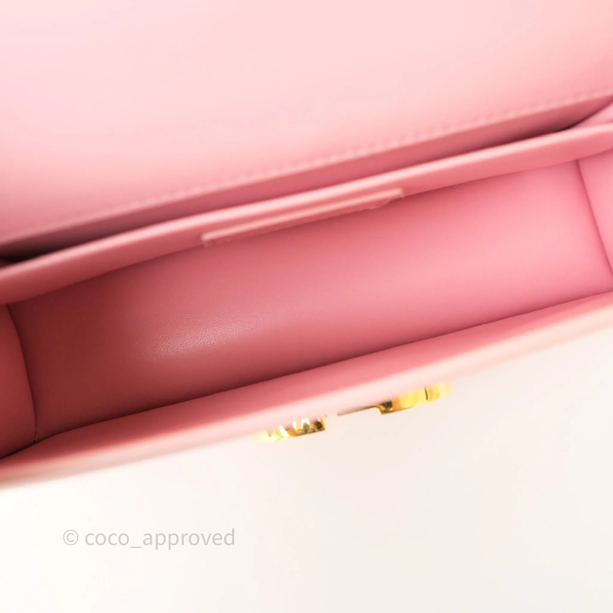 Dior 30 Montaigne East-West Chain Bag Pink