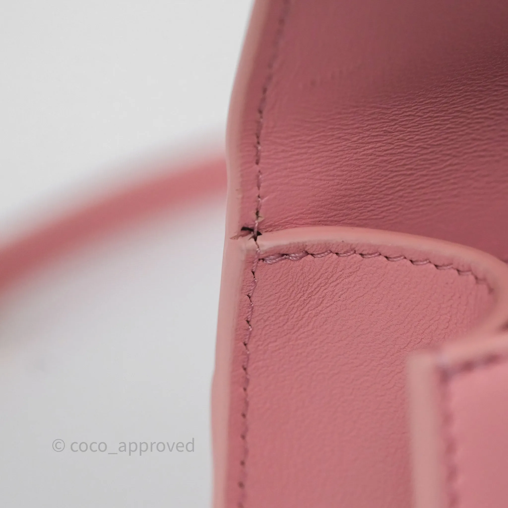Dior 30 Montaigne East-West Chain Bag Pink