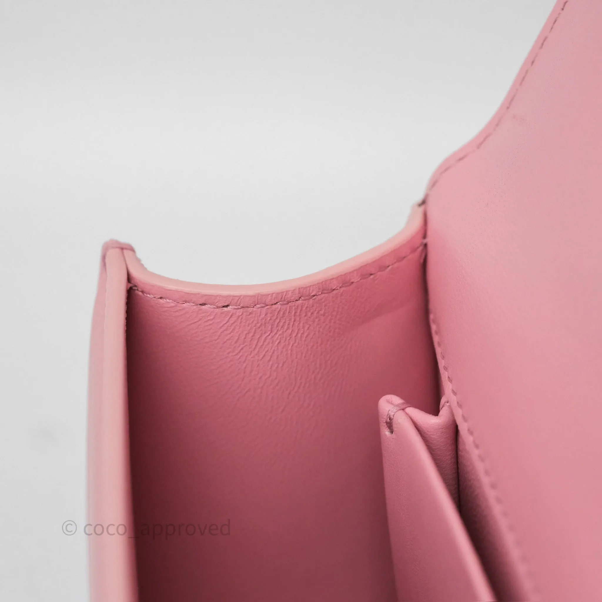 Dior 30 Montaigne East-West Chain Bag Pink