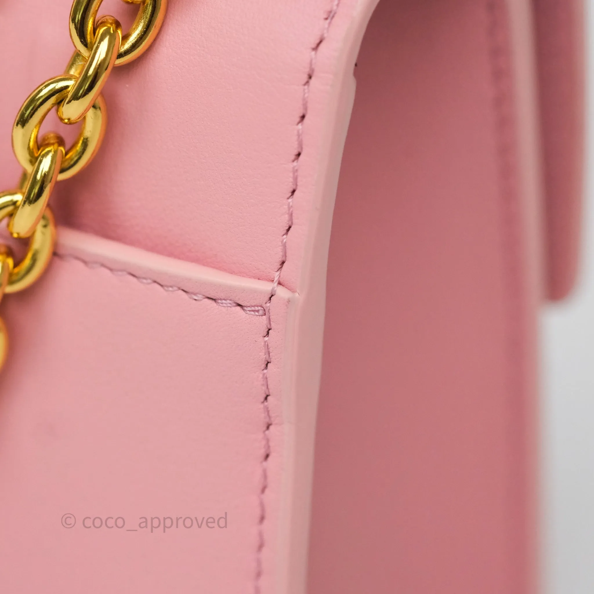 Dior 30 Montaigne East-West Chain Bag Pink