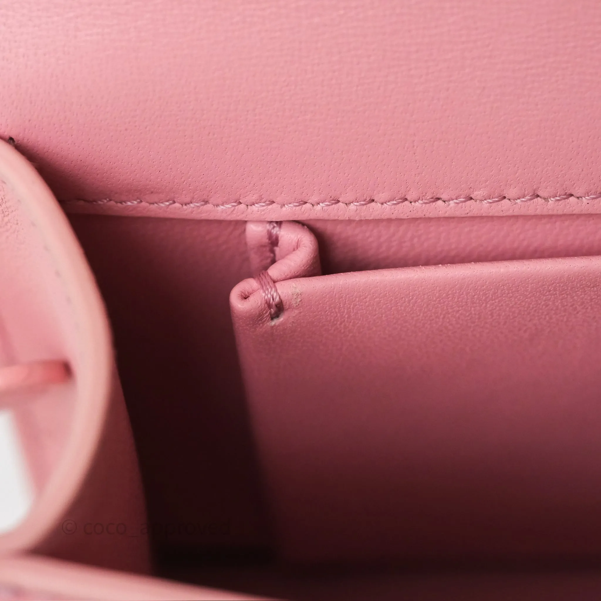 Dior 30 Montaigne East-West Chain Bag Pink