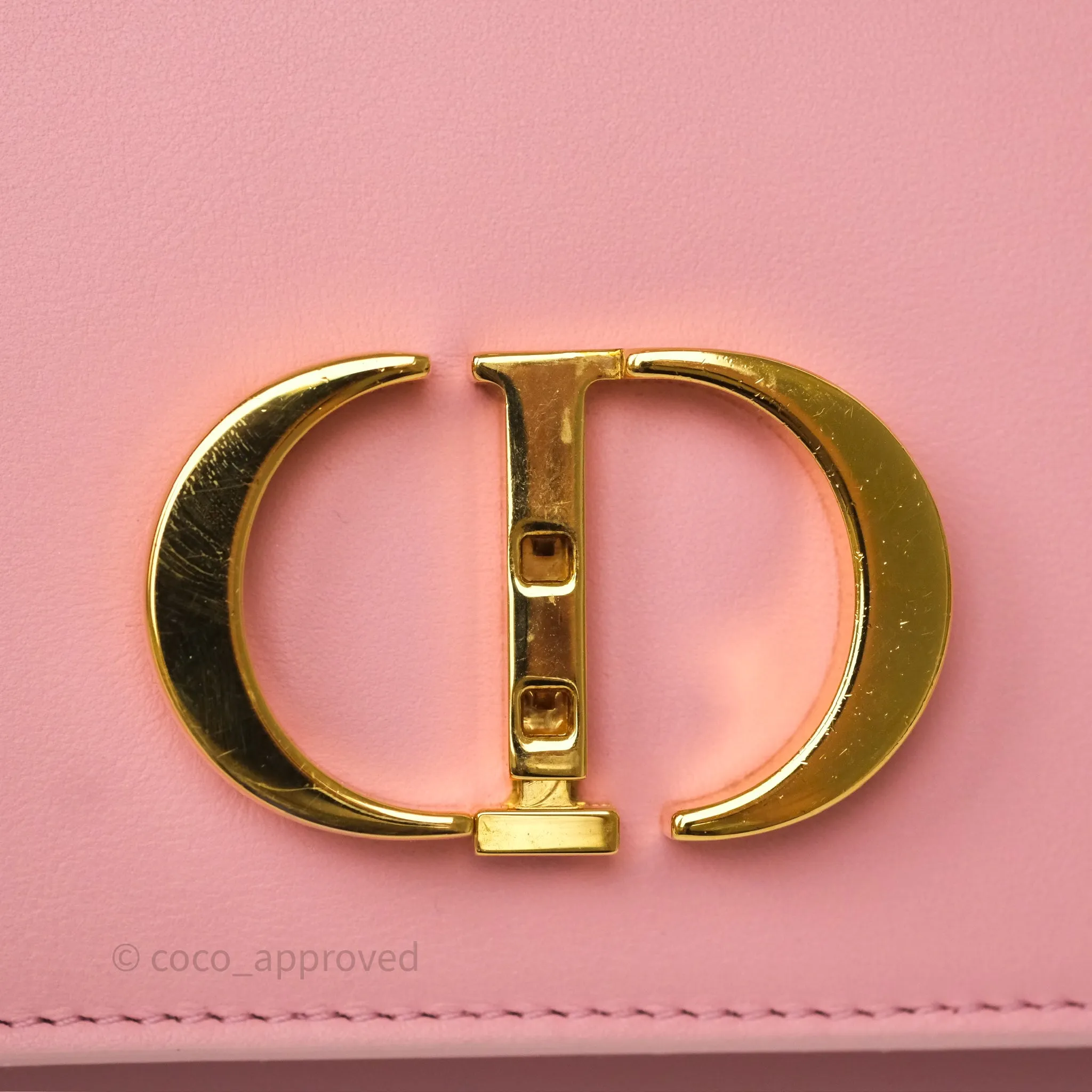 Dior 30 Montaigne East-West Chain Bag Pink