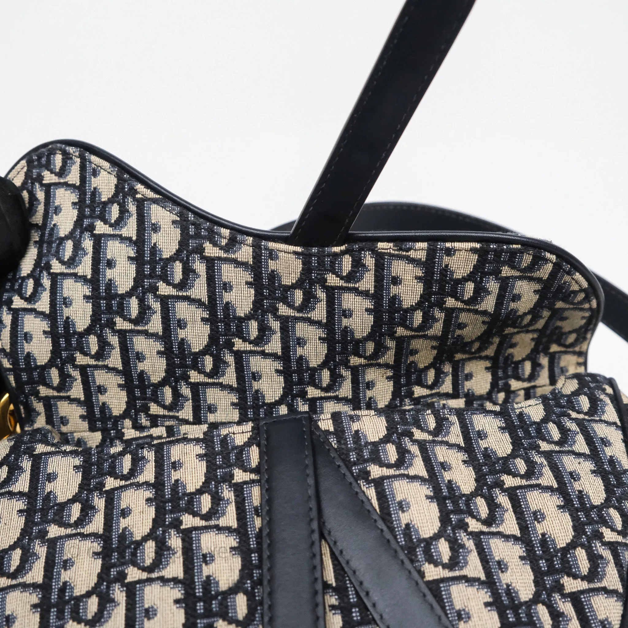 Dior Saddle Bag Navy Dior Oblique Embroidery Aged Gold Hardware
