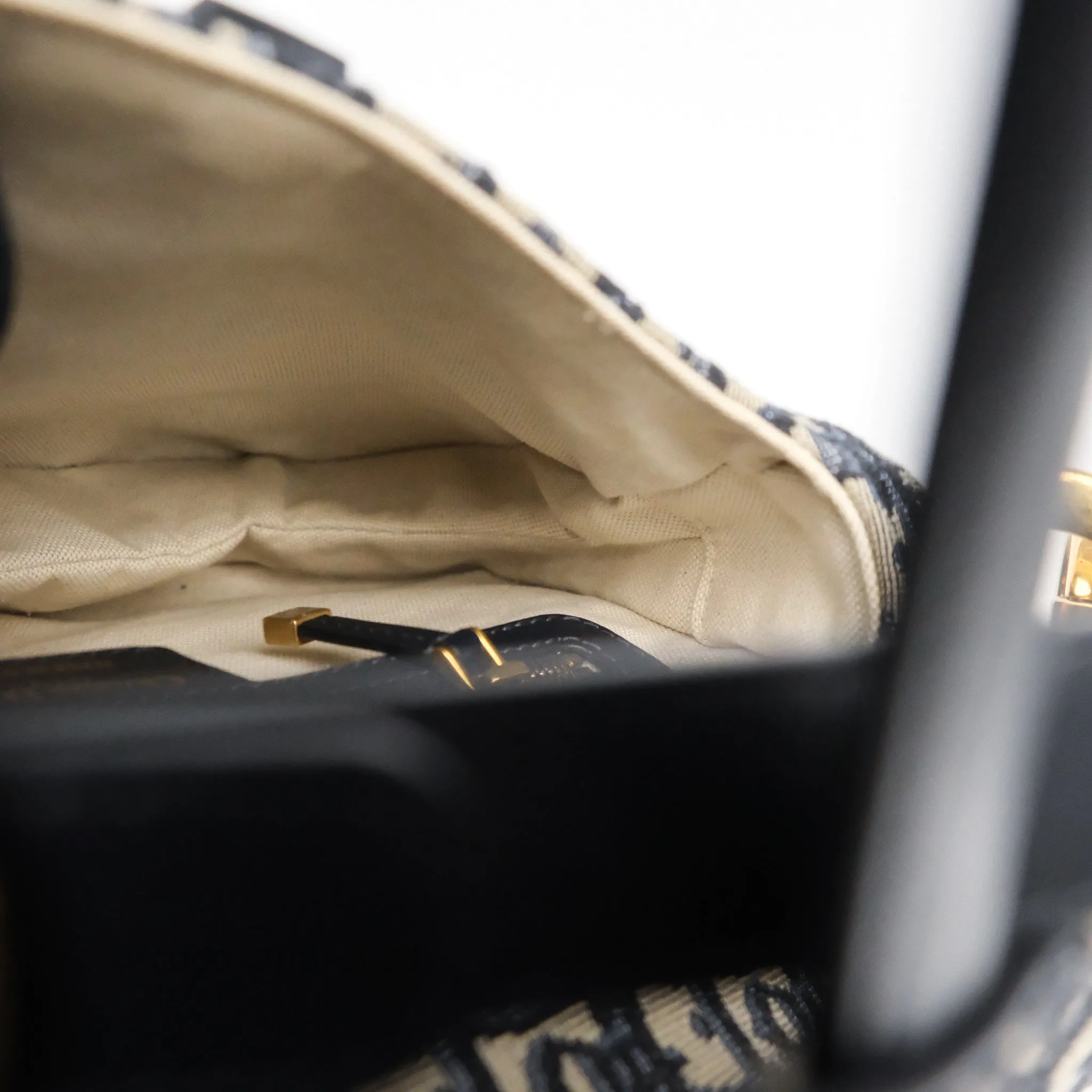 Dior Saddle Bag Navy Dior Oblique Embroidery Aged Gold Hardware