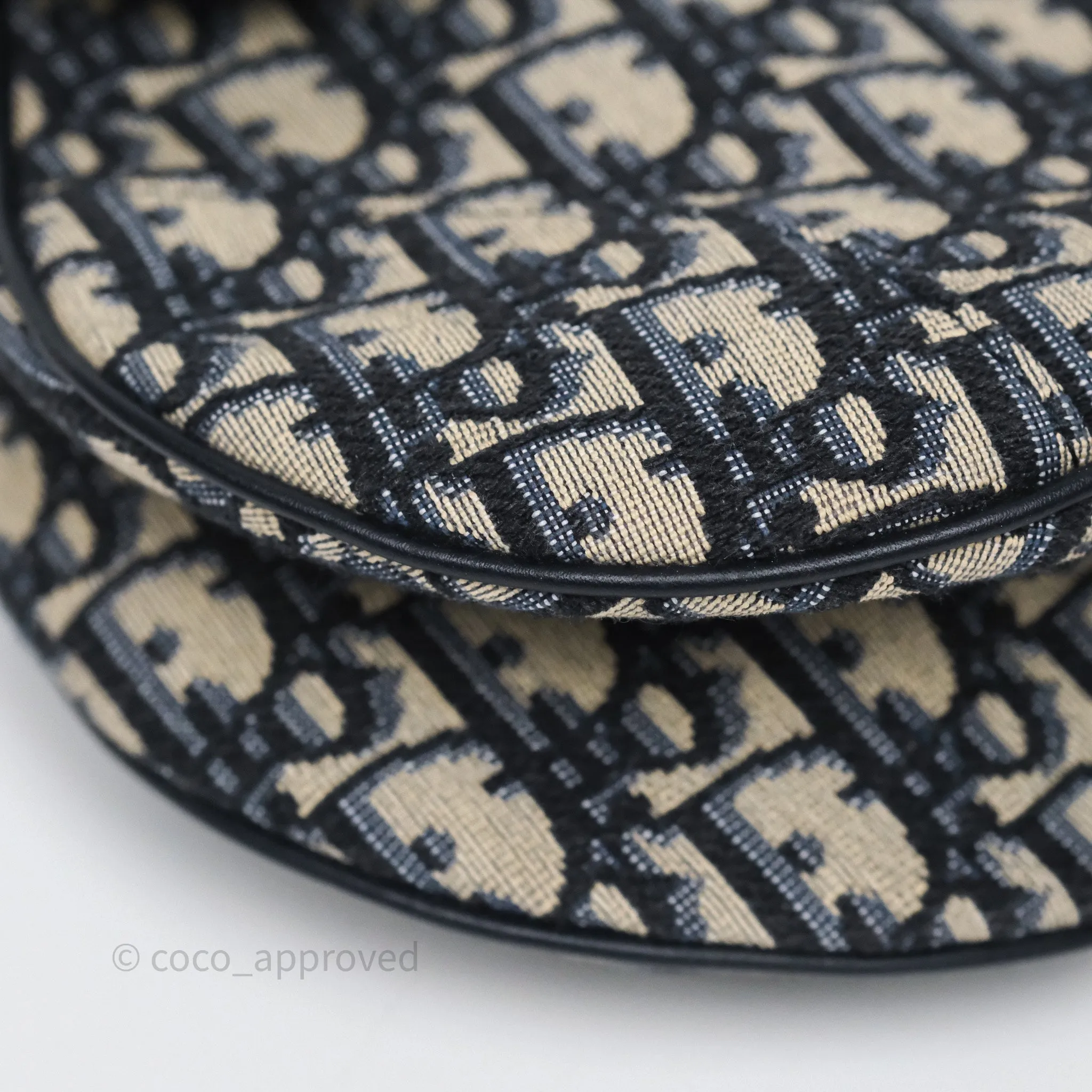 Dior Saddle Bag Navy Dior Oblique Embroidery Aged Gold Hardware