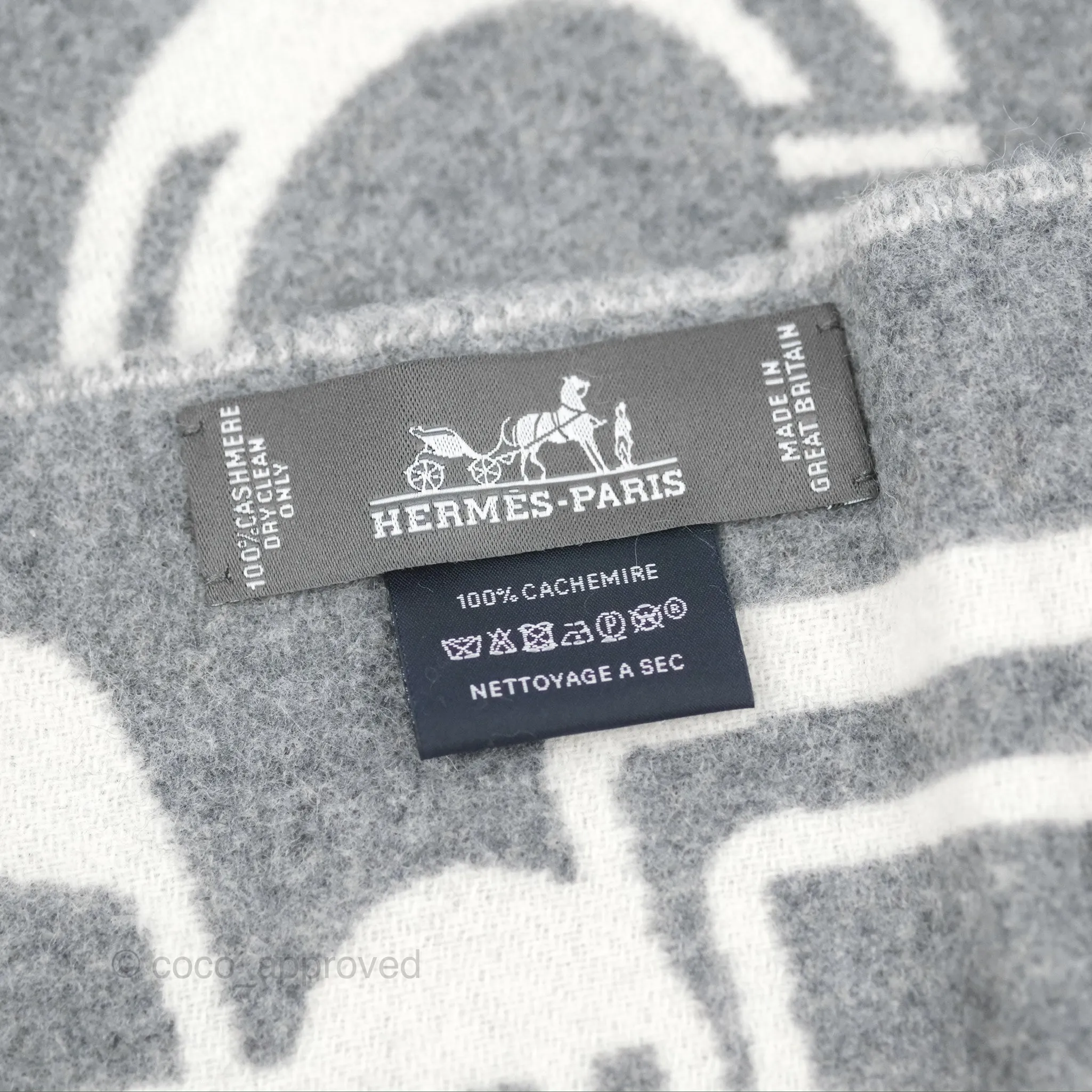 Hermes Casaque Do Re Boucles Muffler Ivoire / Gris Flanelle Cashmere