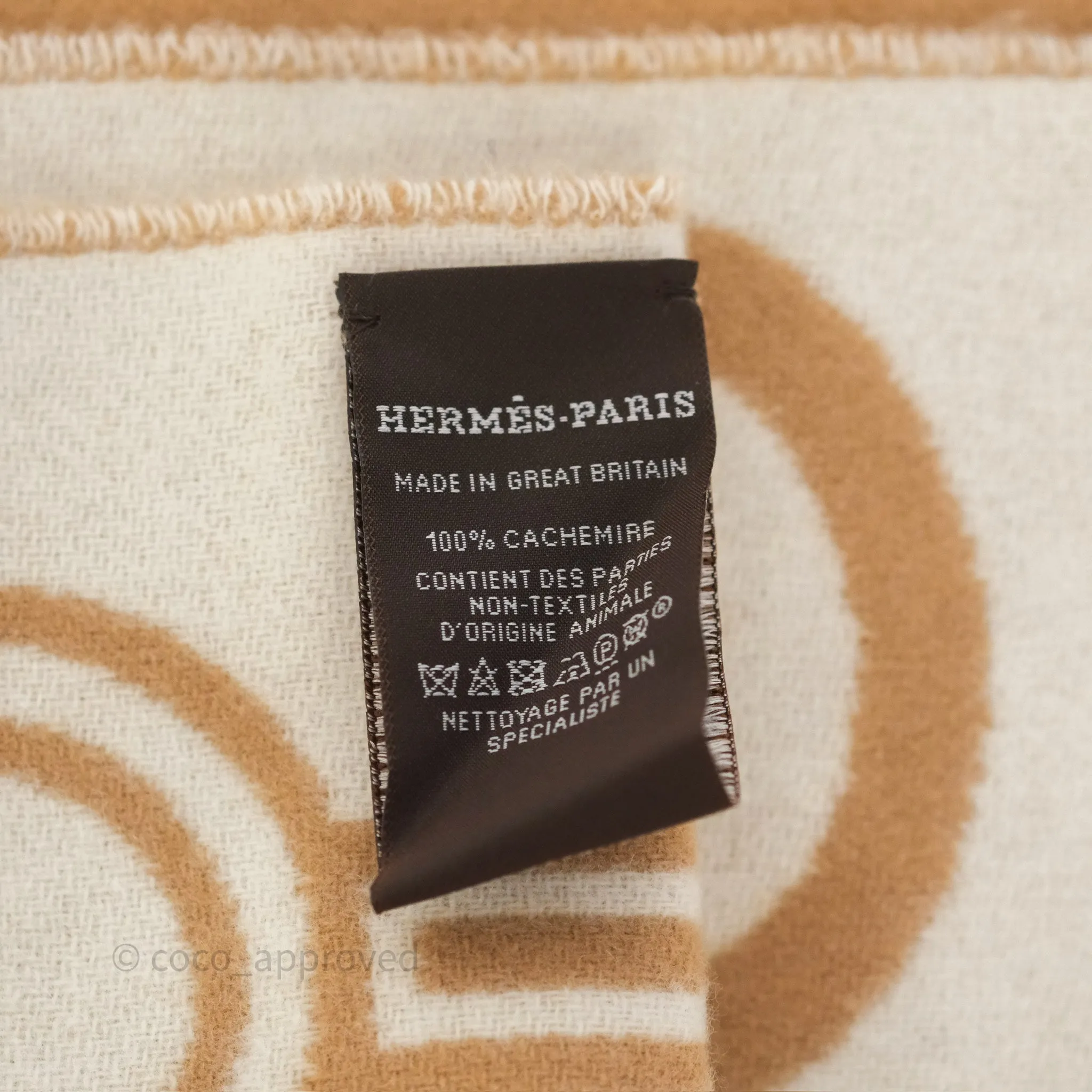 Hermes Casaque Porte-Clefs Cashmere Muffler Camel / Blanc