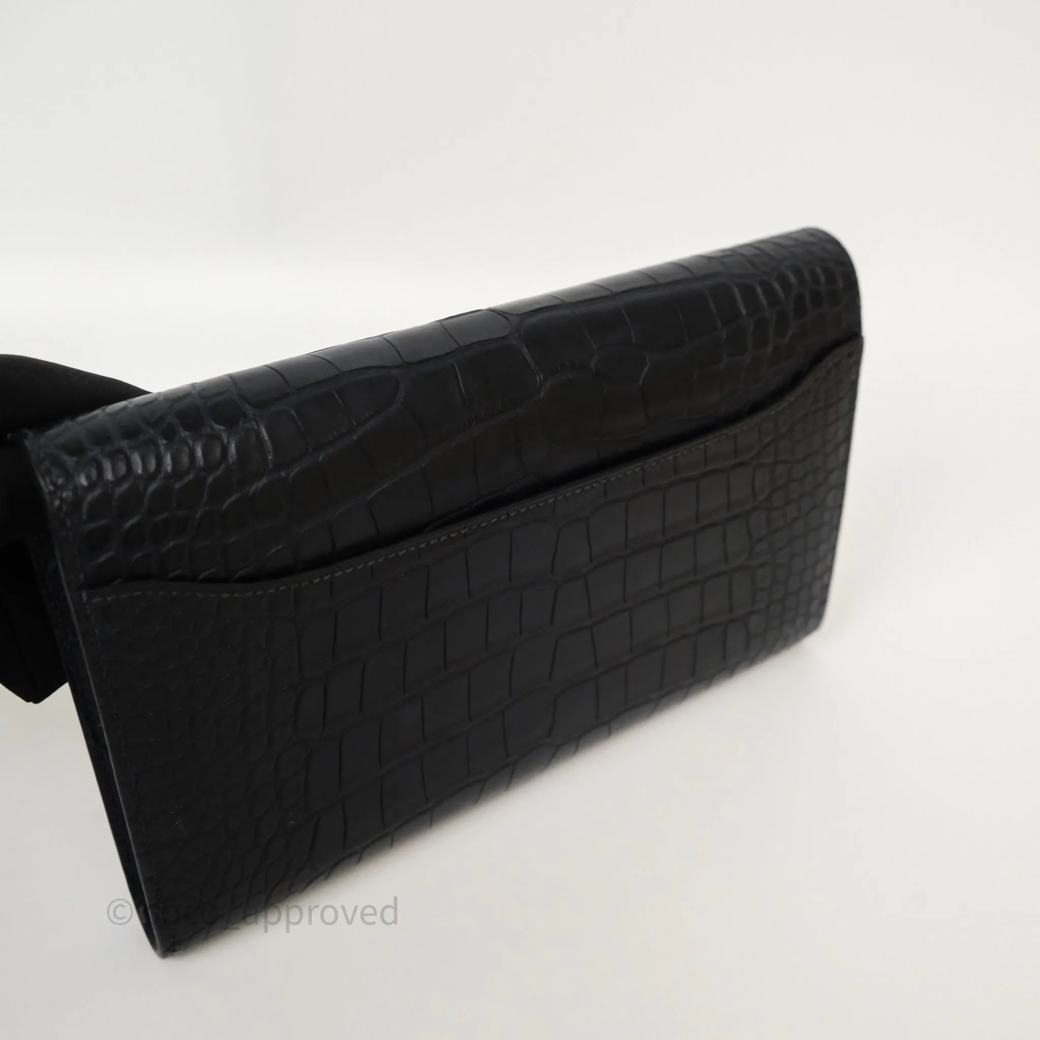 Hermes Constance Wallet Bleu Nuit 2Z Matte Alligator Ombre Lizard Buckle