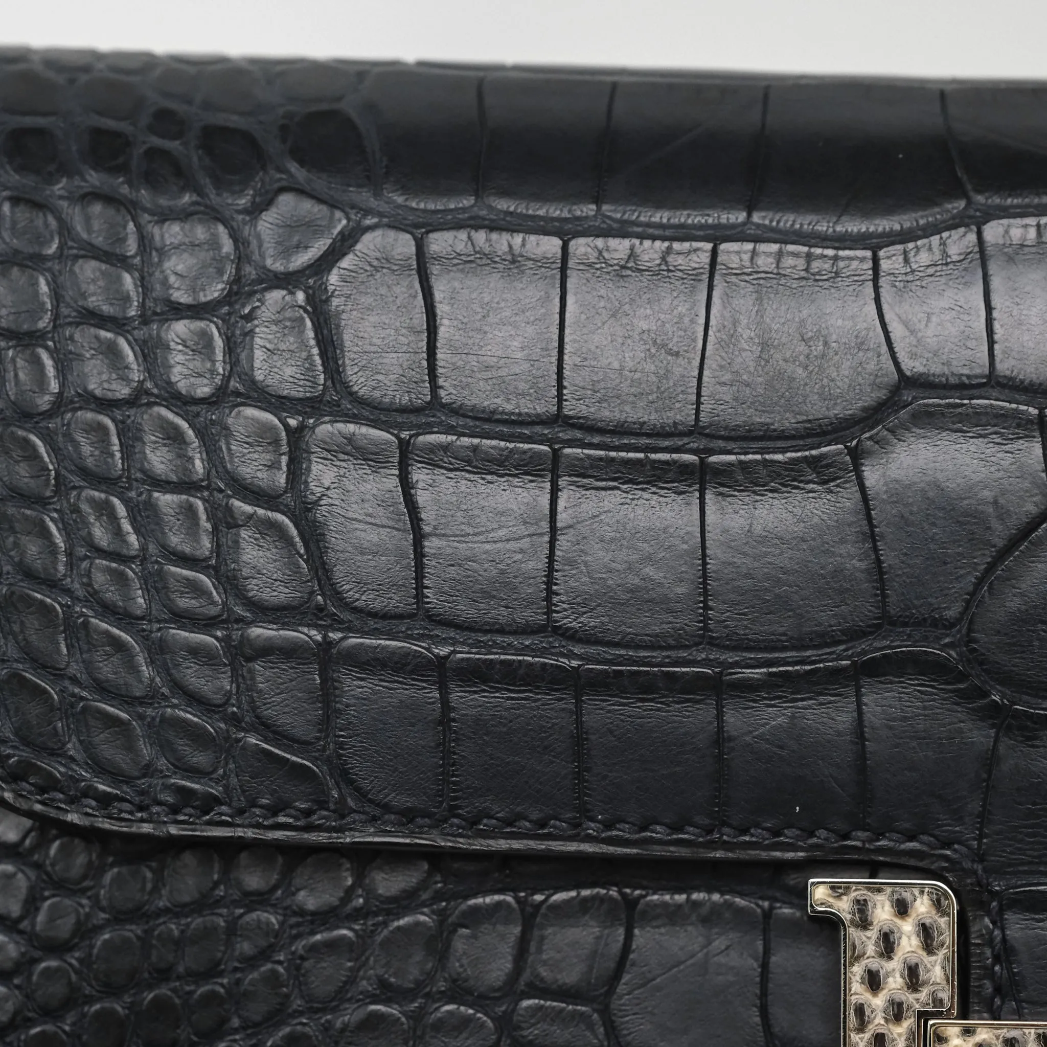 Hermes Constance Wallet Bleu Nuit 2Z Matte Alligator Ombre Lizard Buckle