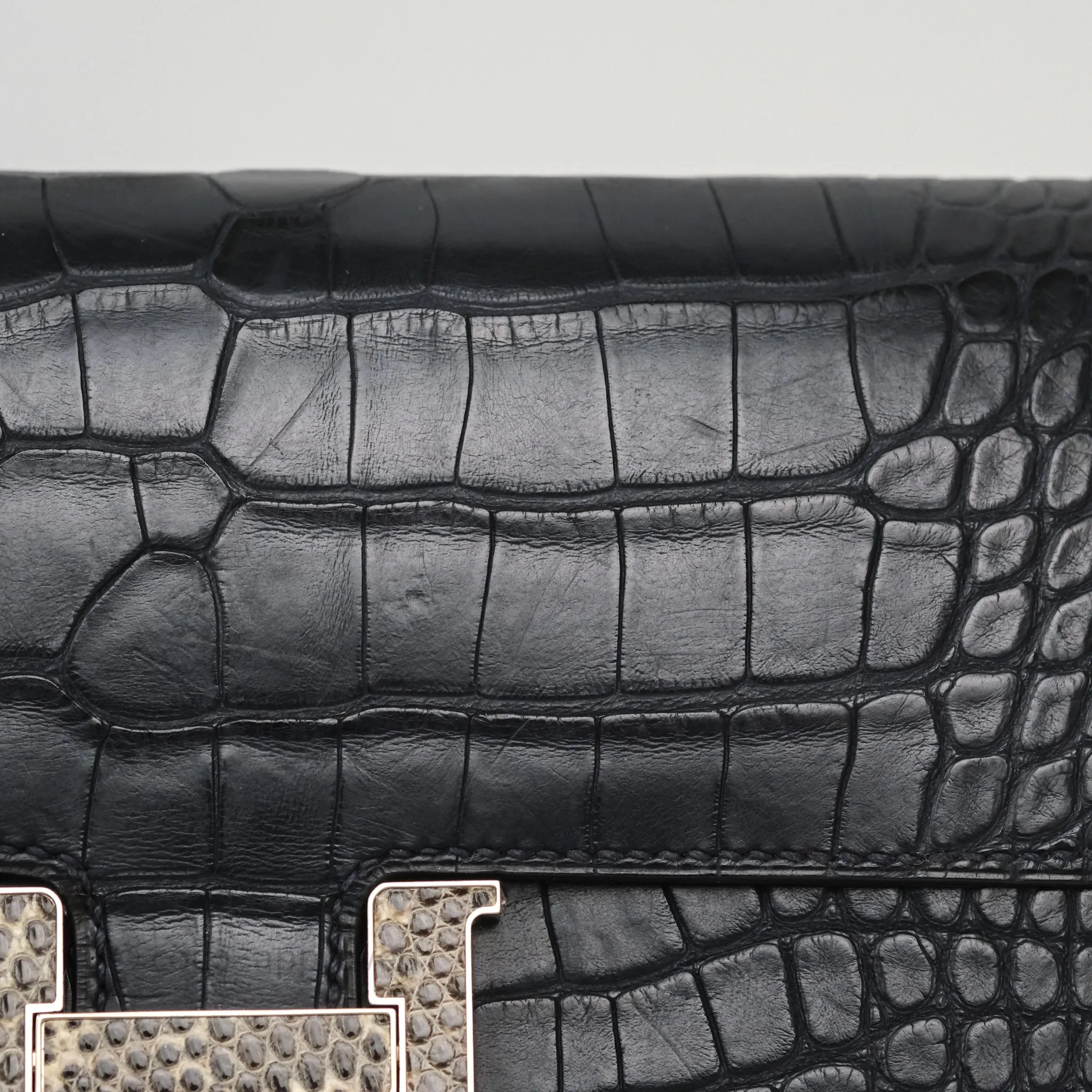 Hermes Constance Wallet Bleu Nuit 2Z Matte Alligator Ombre Lizard Buckle