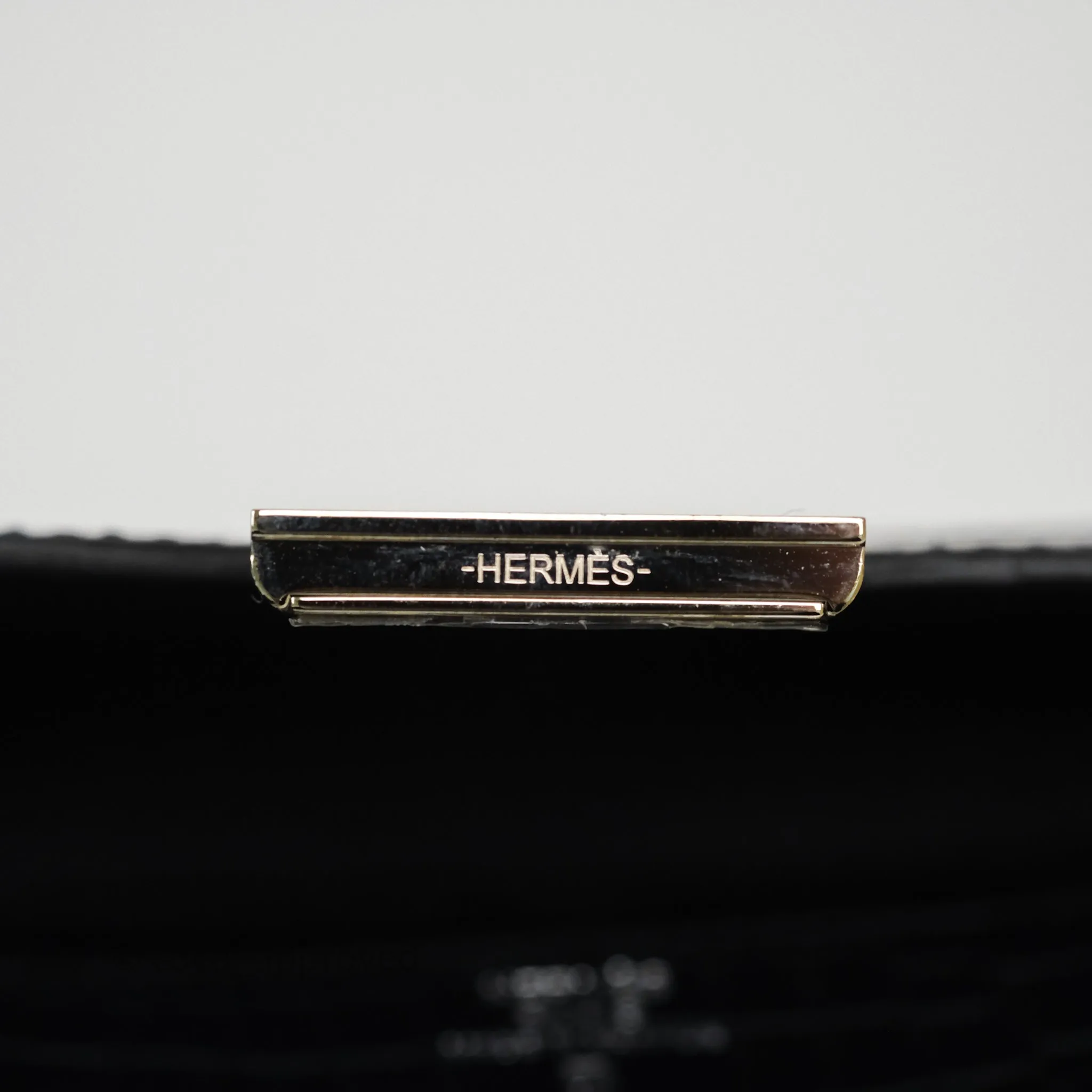 Hermes Constance Wallet Bleu Nuit 2Z Matte Alligator Ombre Lizard Buckle
