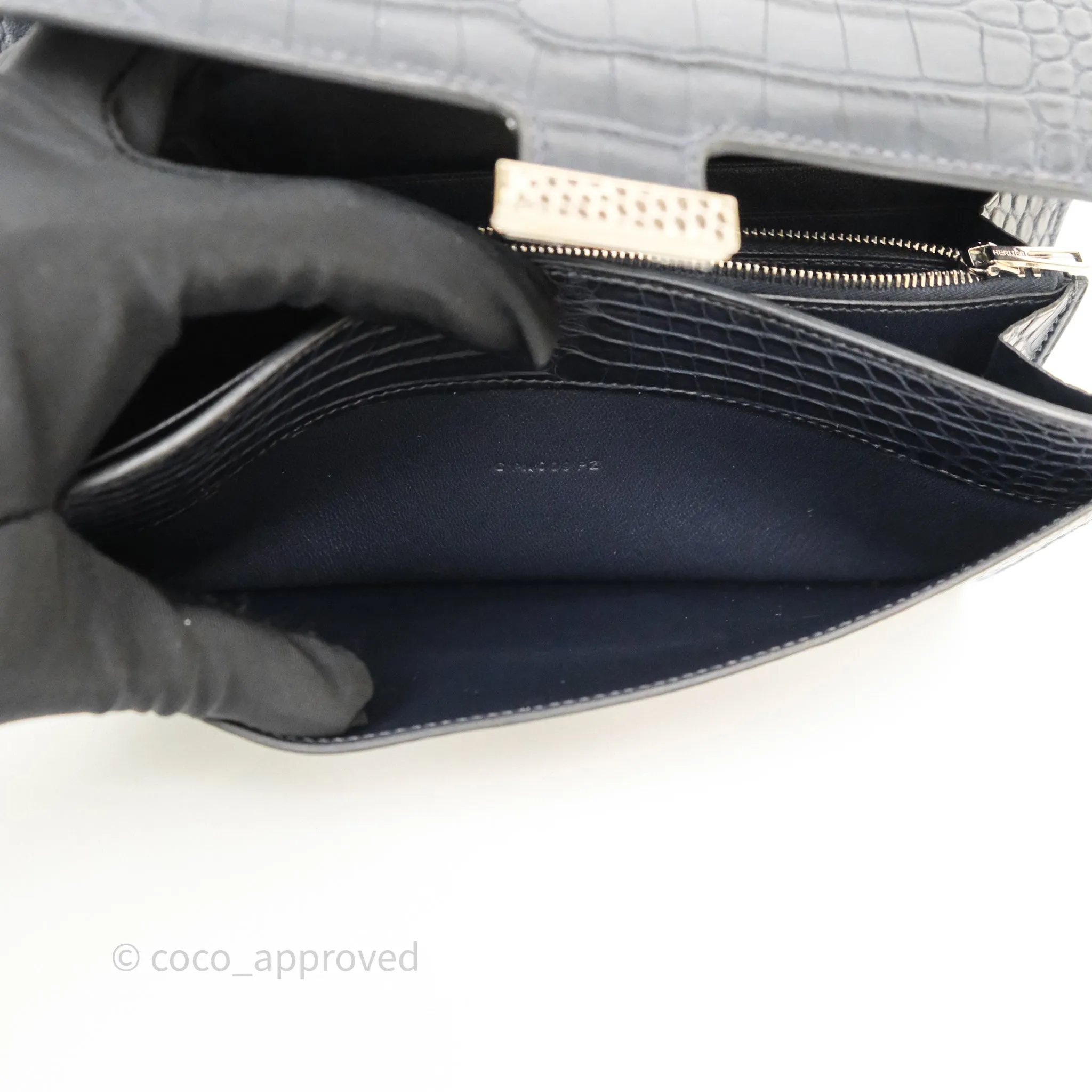 Hermes Constance Wallet Bleu Nuit 2Z Matte Alligator Ombre Lizard Buckle