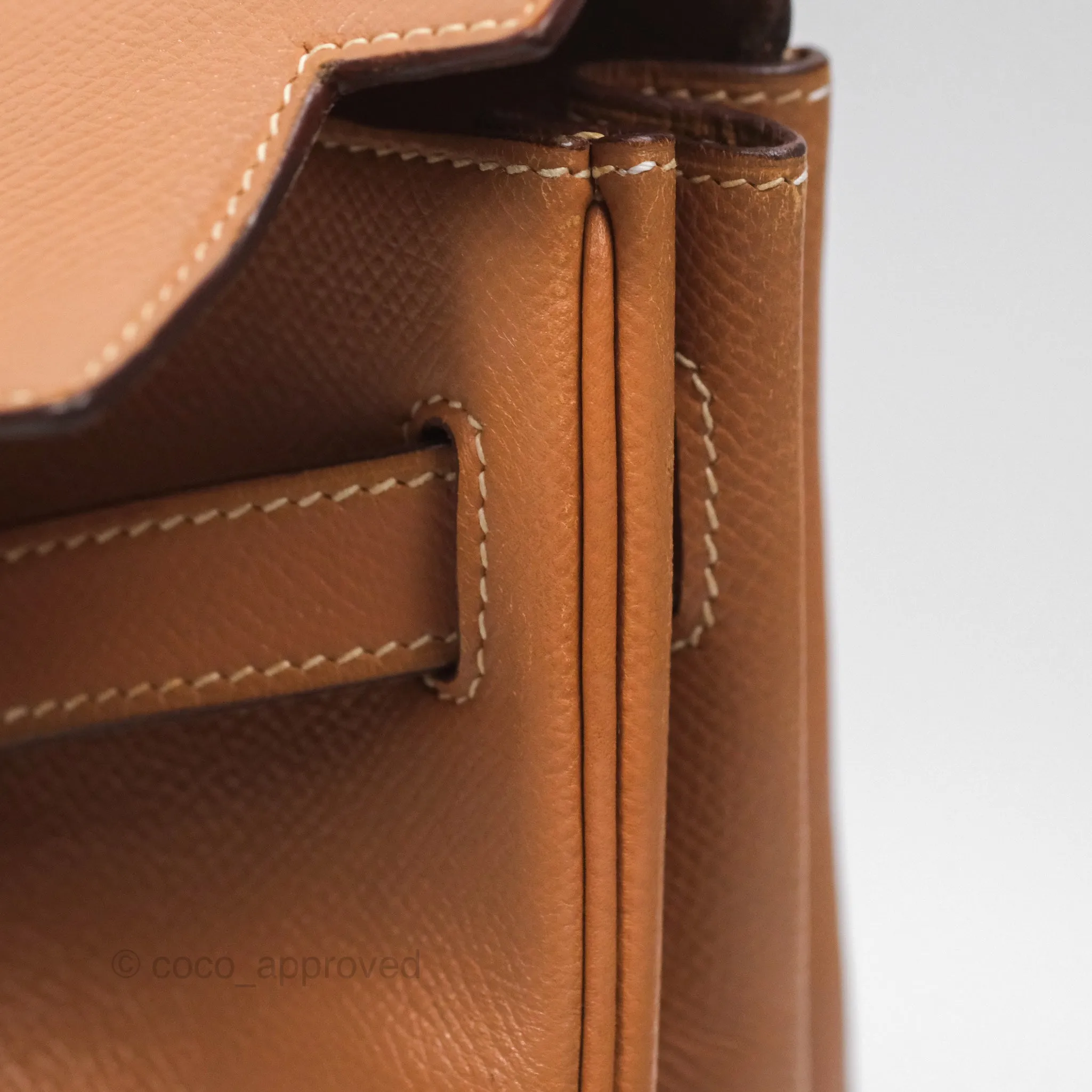 Hermes Vintage Kelly 32 Retourne Natural Gold Hardware