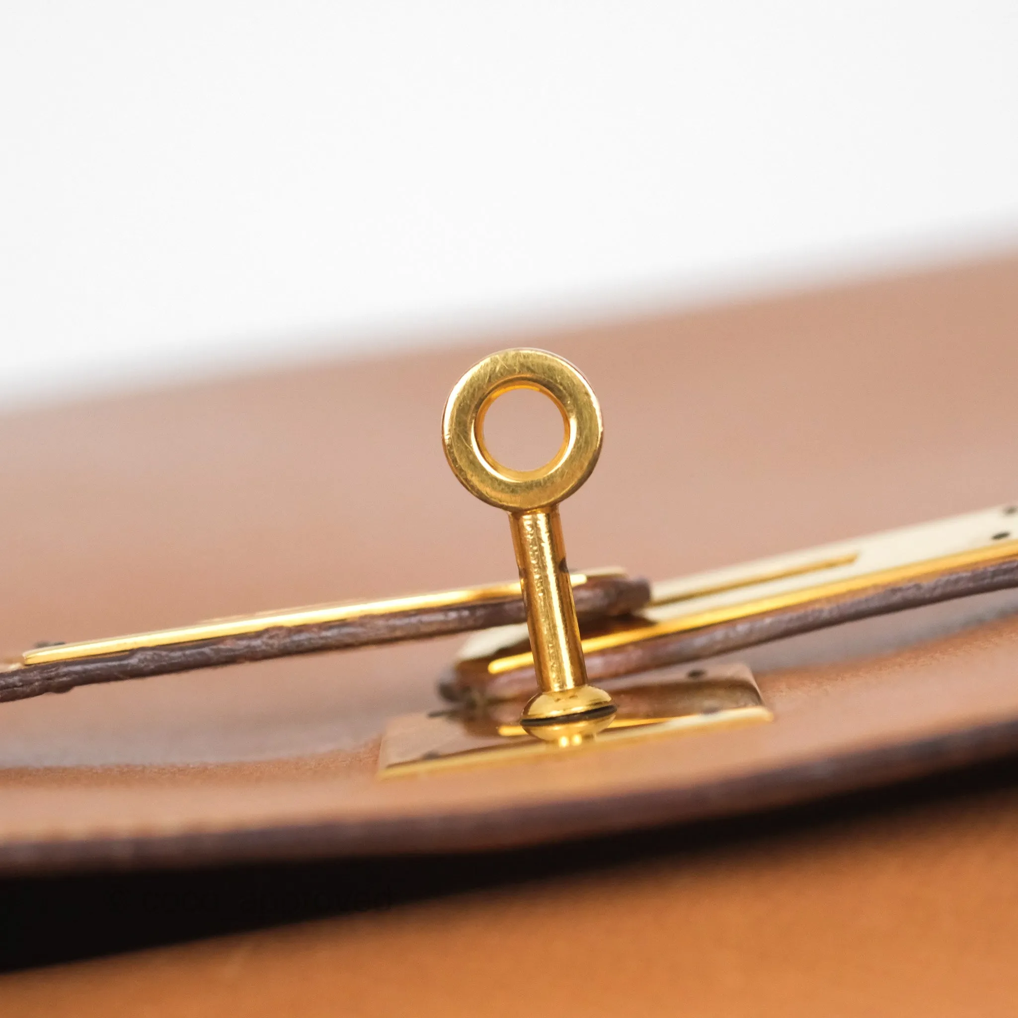 Hermes Vintage Kelly 32 Retourne Natural Gold Hardware