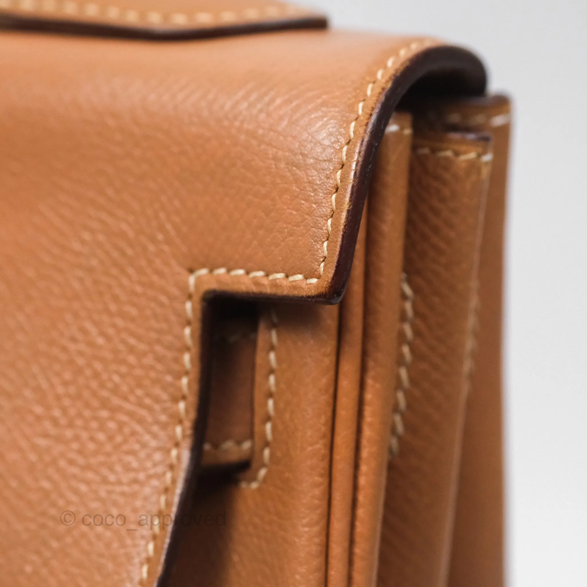 Hermes Vintage Kelly 32 Retourne Natural Gold Hardware