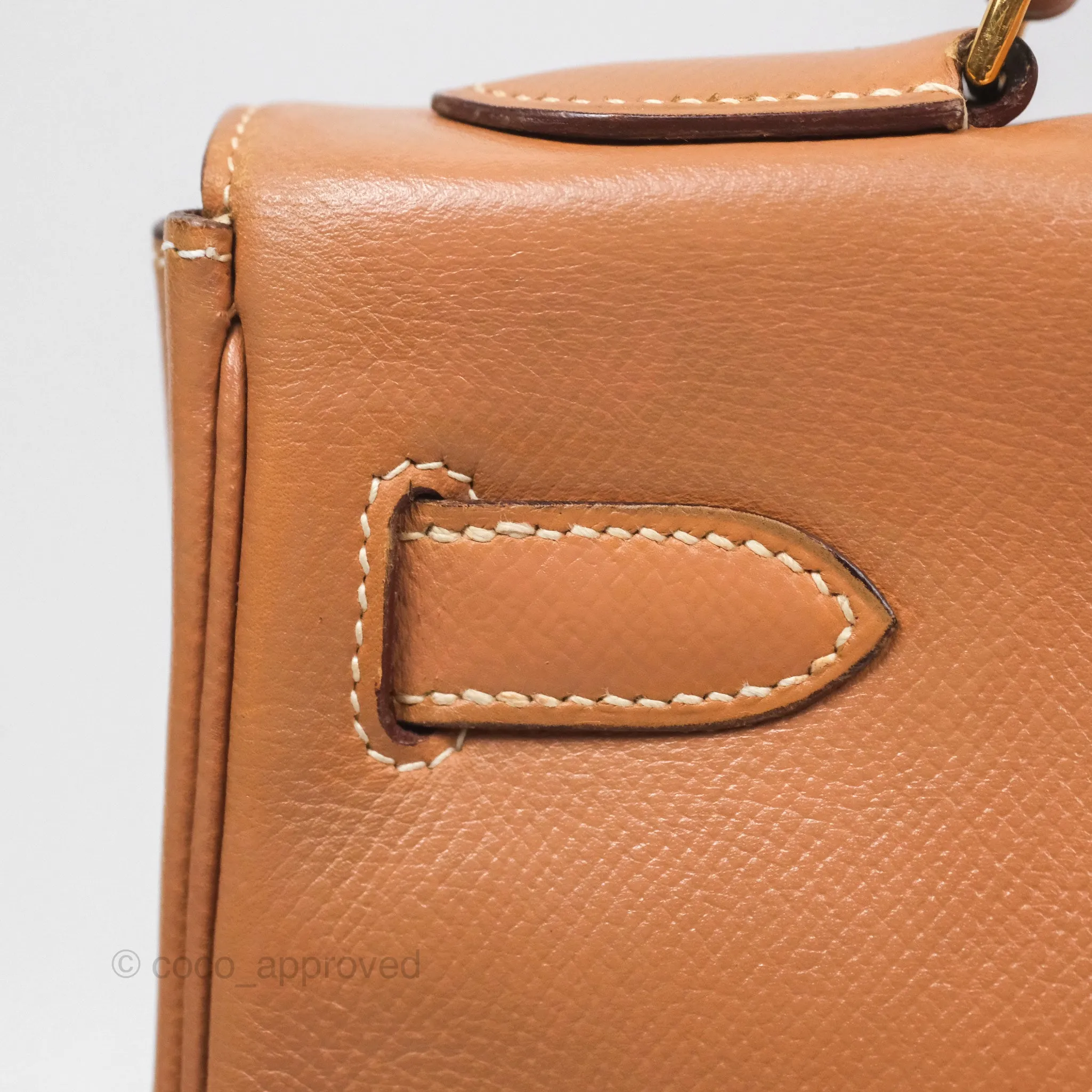 Hermes Vintage Kelly 32 Retourne Natural Gold Hardware