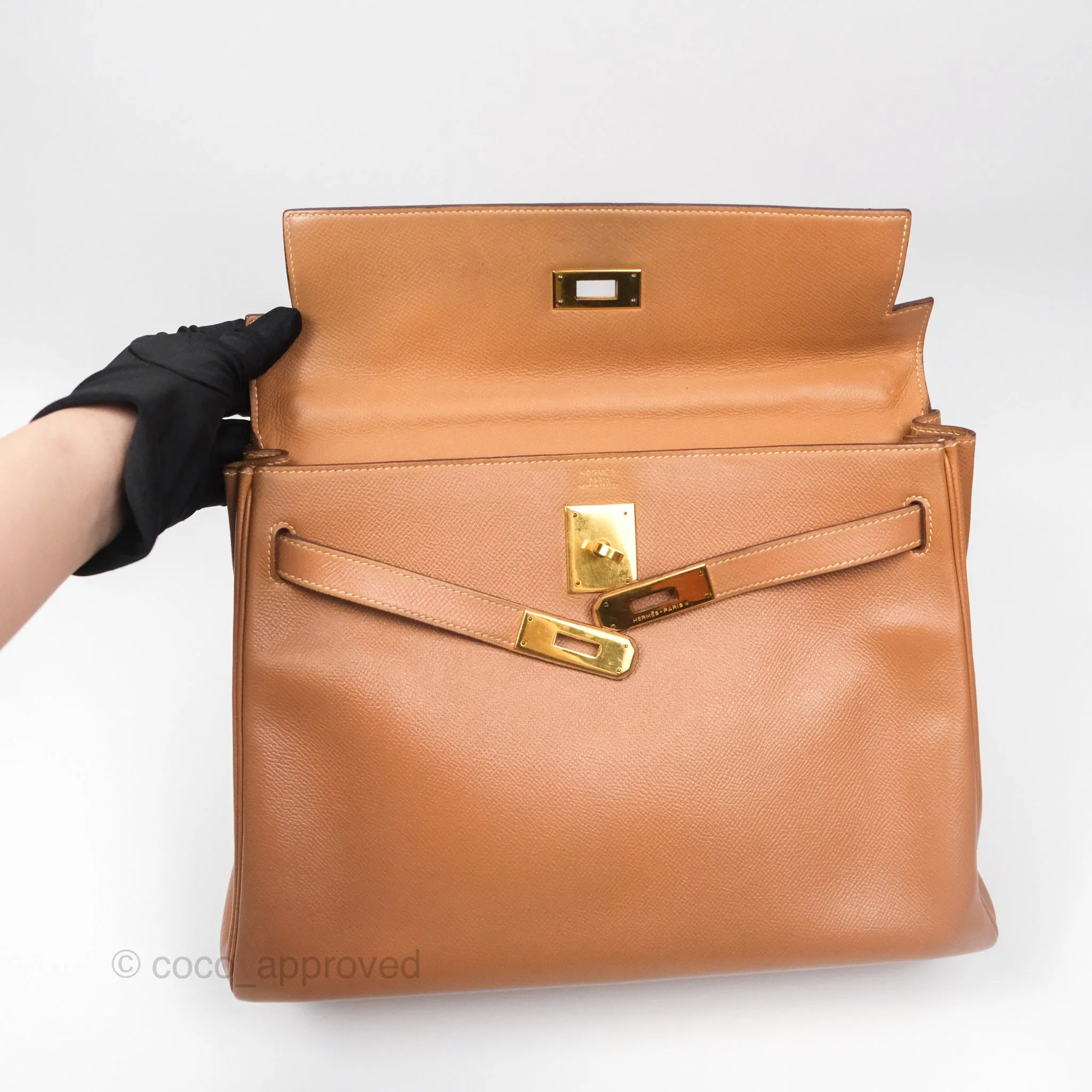 Hermes Vintage Kelly 32 Retourne Natural Gold Hardware