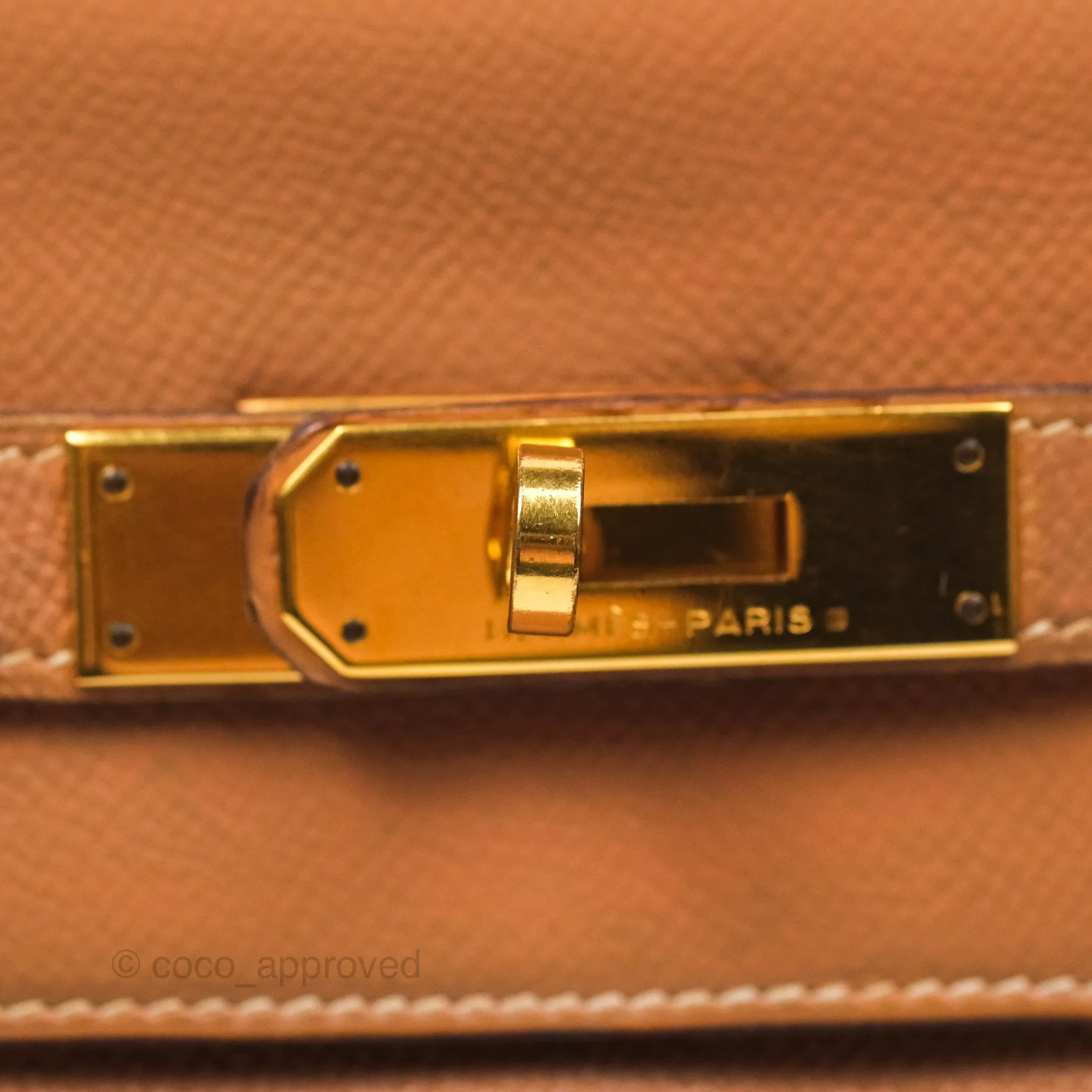 Hermes Vintage Kelly 32 Retourne Natural Gold Hardware