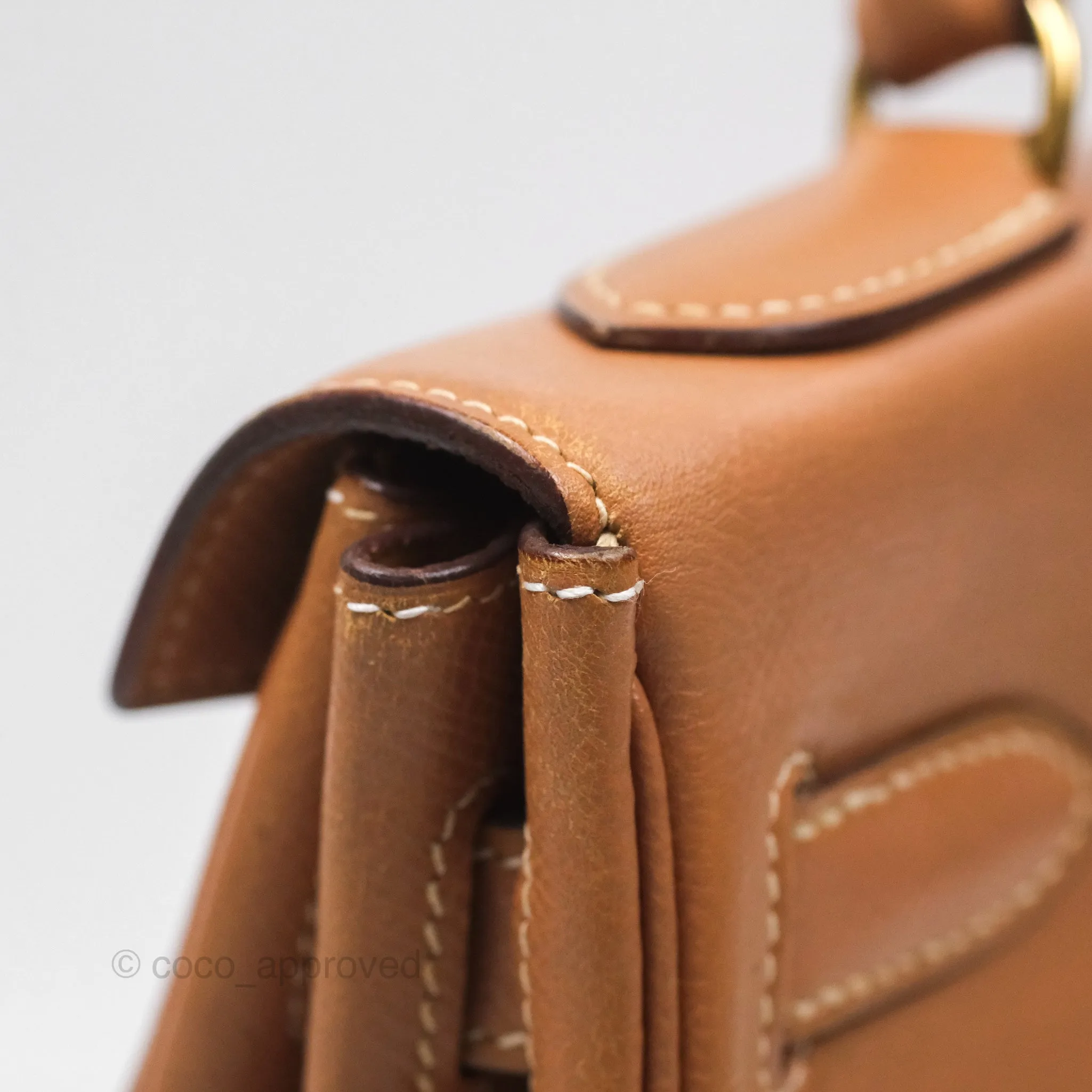 Hermes Vintage Kelly 32 Retourne Natural Gold Hardware
