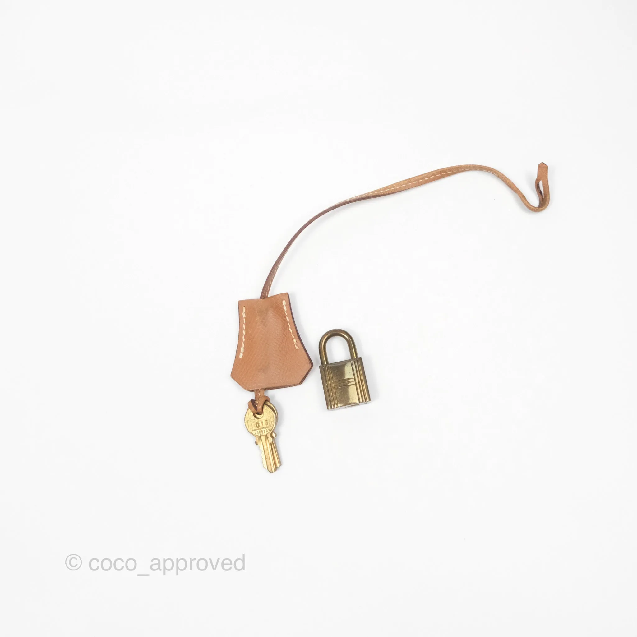 Hermes Vintage Kelly 32 Retourne Natural Gold Hardware