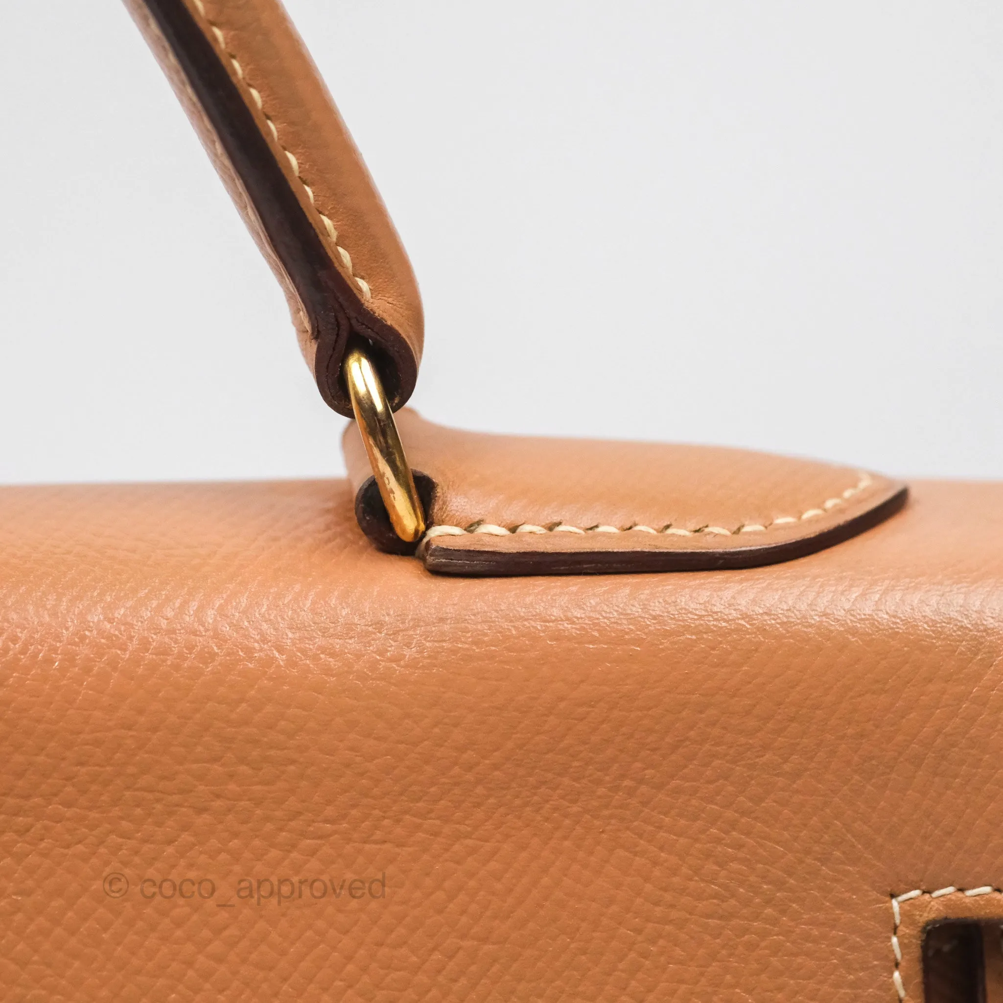Hermes Vintage Kelly 32 Retourne Natural Gold Hardware