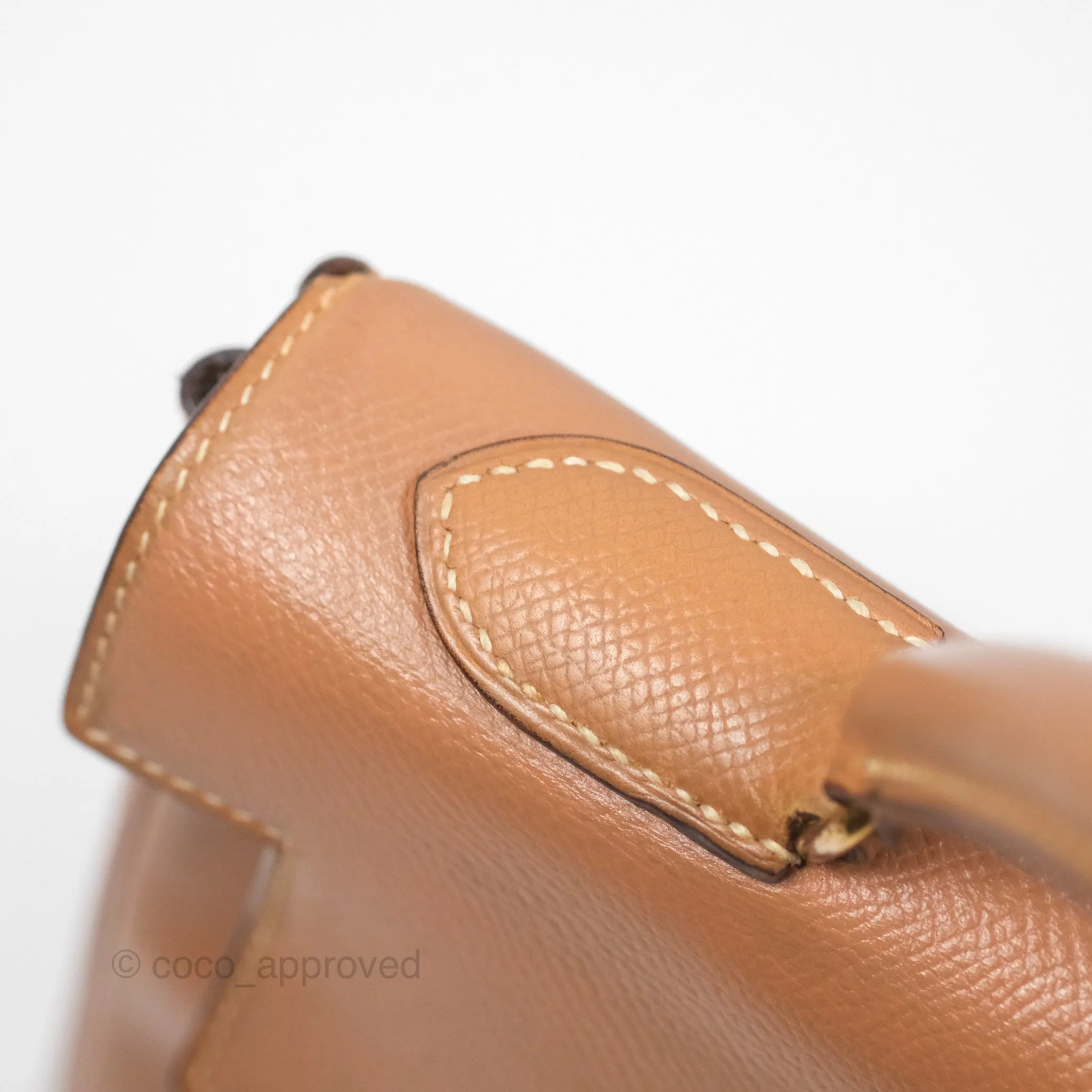 Hermes Vintage Kelly 32 Retourne Natural Gold Hardware