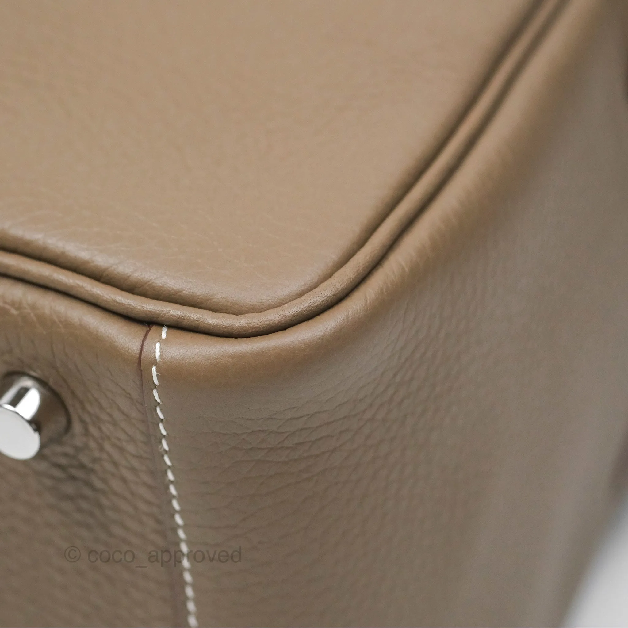 Herms Lindy 26 Etoupe 18 Clemence Palladium Hardware