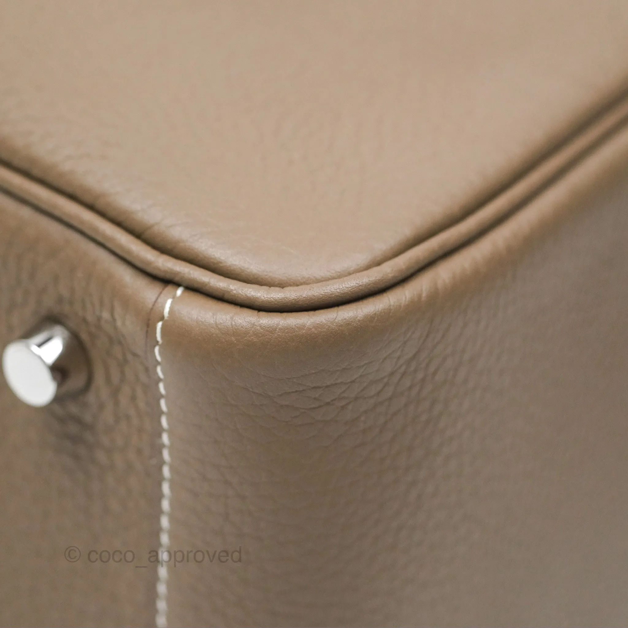 Herms Lindy 26 Etoupe 18 Clemence Palladium Hardware