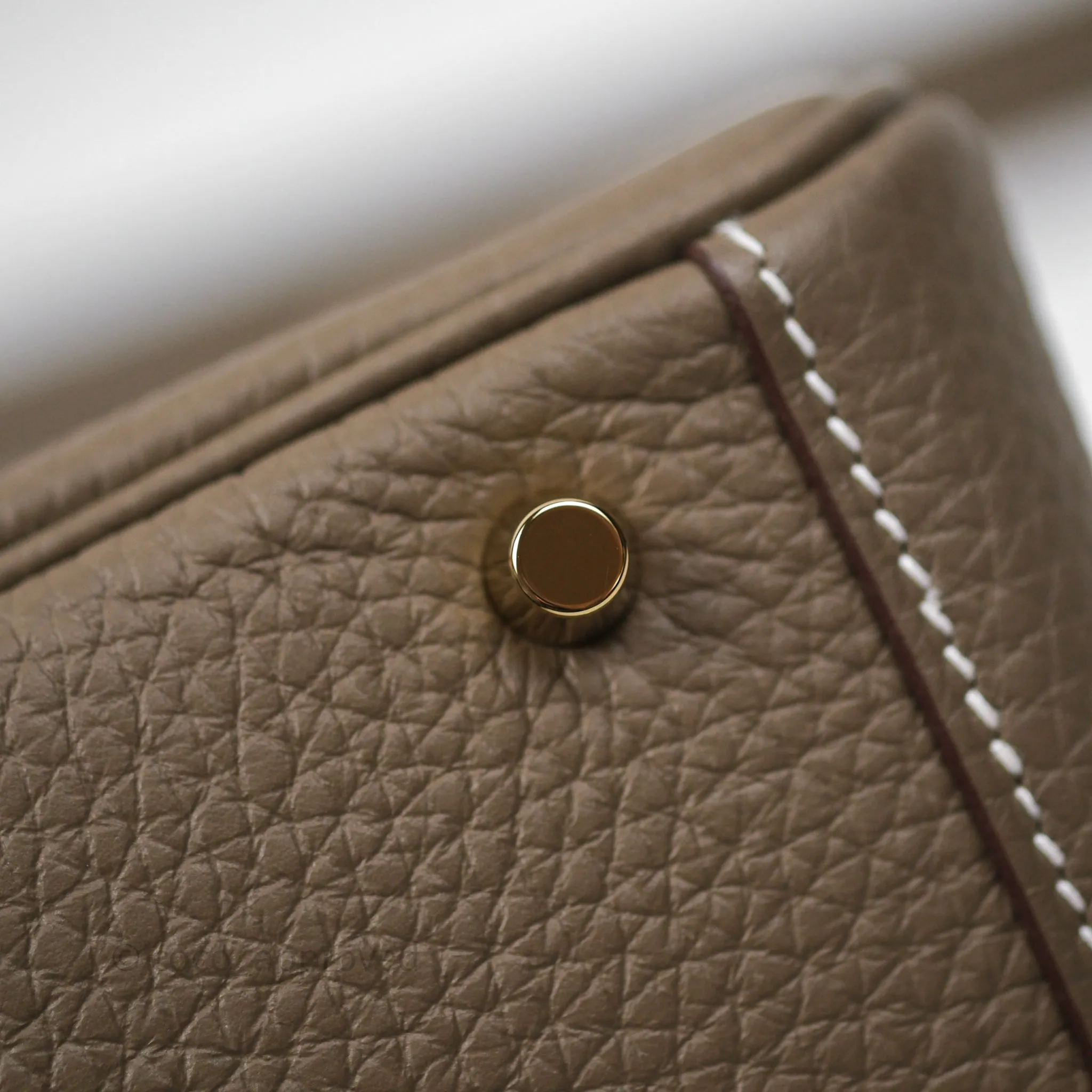Herms Mini Lindy 20 Etoupe 18 Clemence Gold Hardware