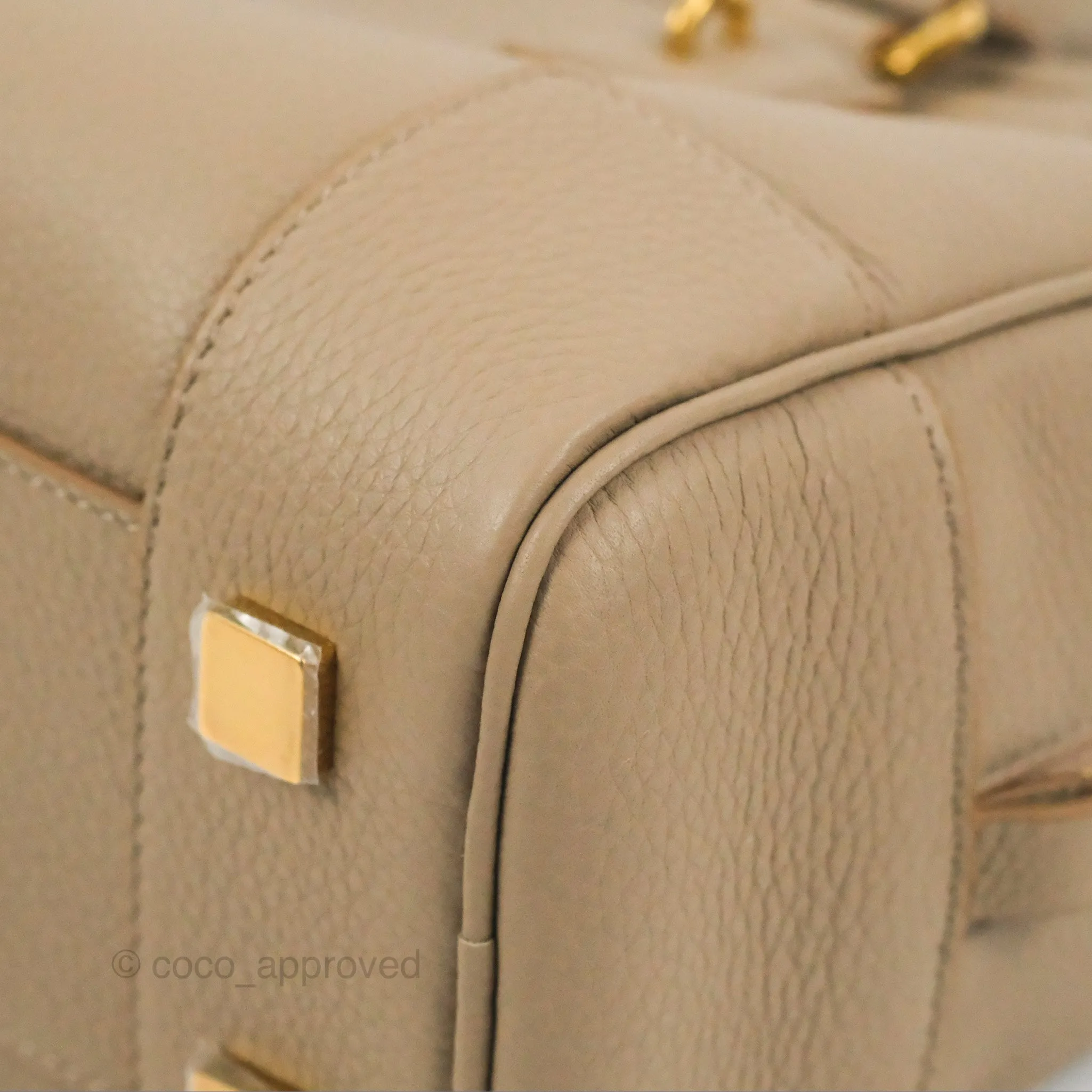 Loewe Amazona 23 Bag Sand Soft Grained Calfskin