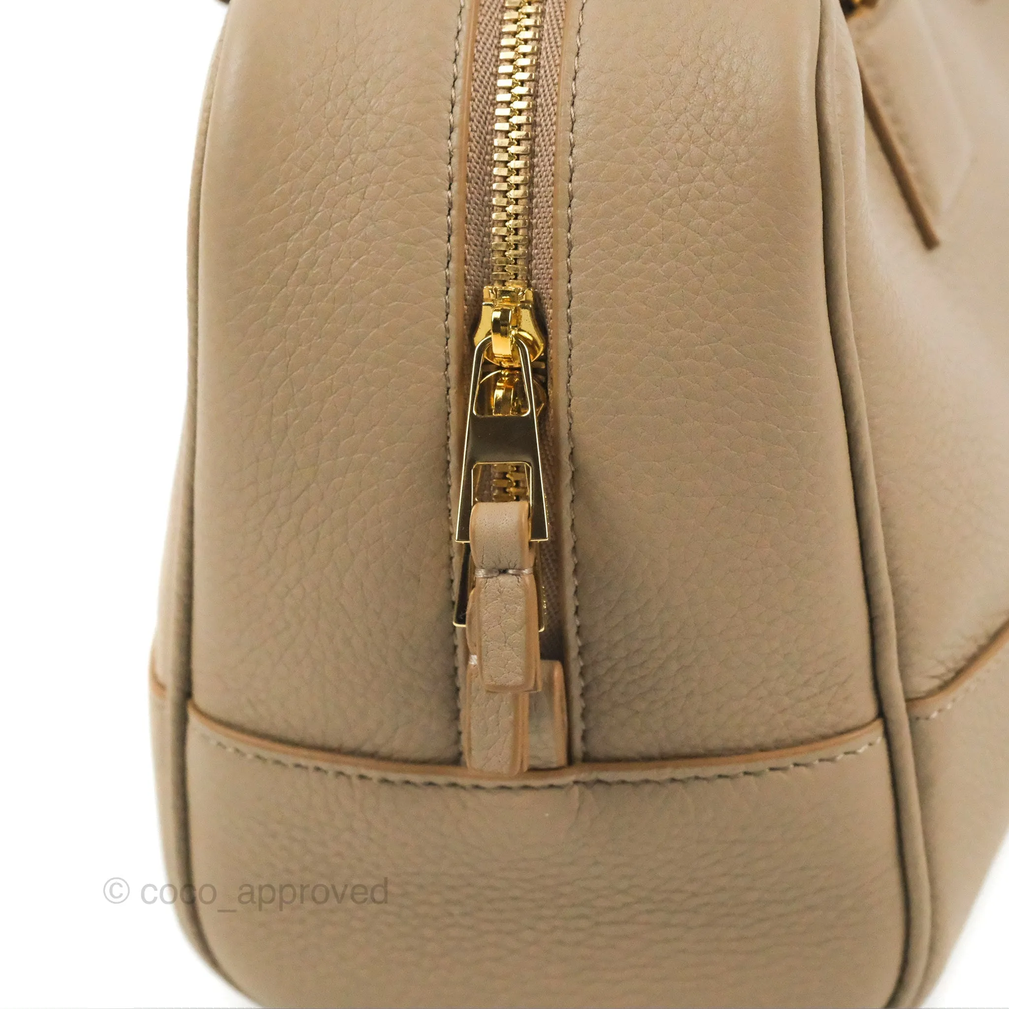 Loewe Amazona 23 Bag Sand Soft Grained Calfskin