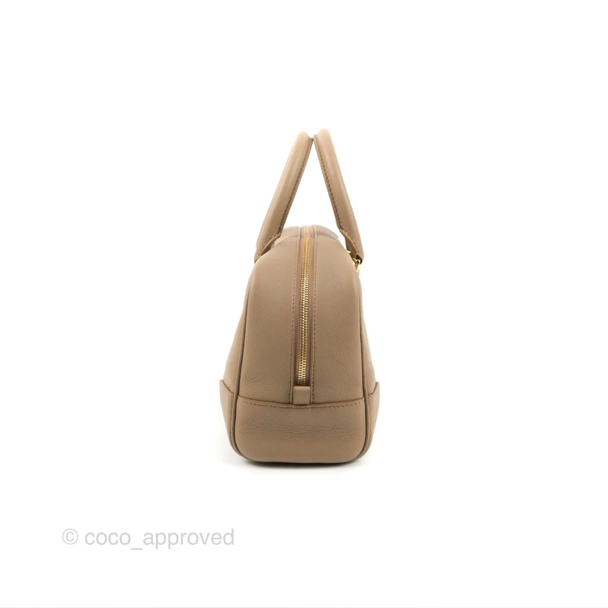 Loewe Amazona 23 Bag Sand Soft Grained Calfskin