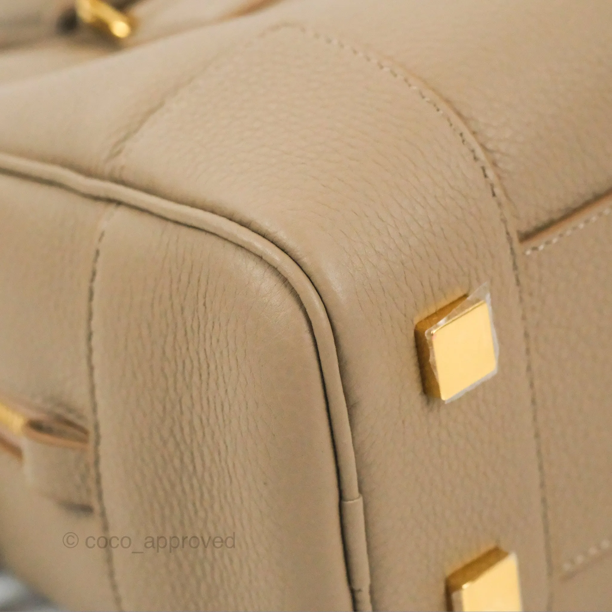 Loewe Amazona 23 Bag Sand Soft Grained Calfskin