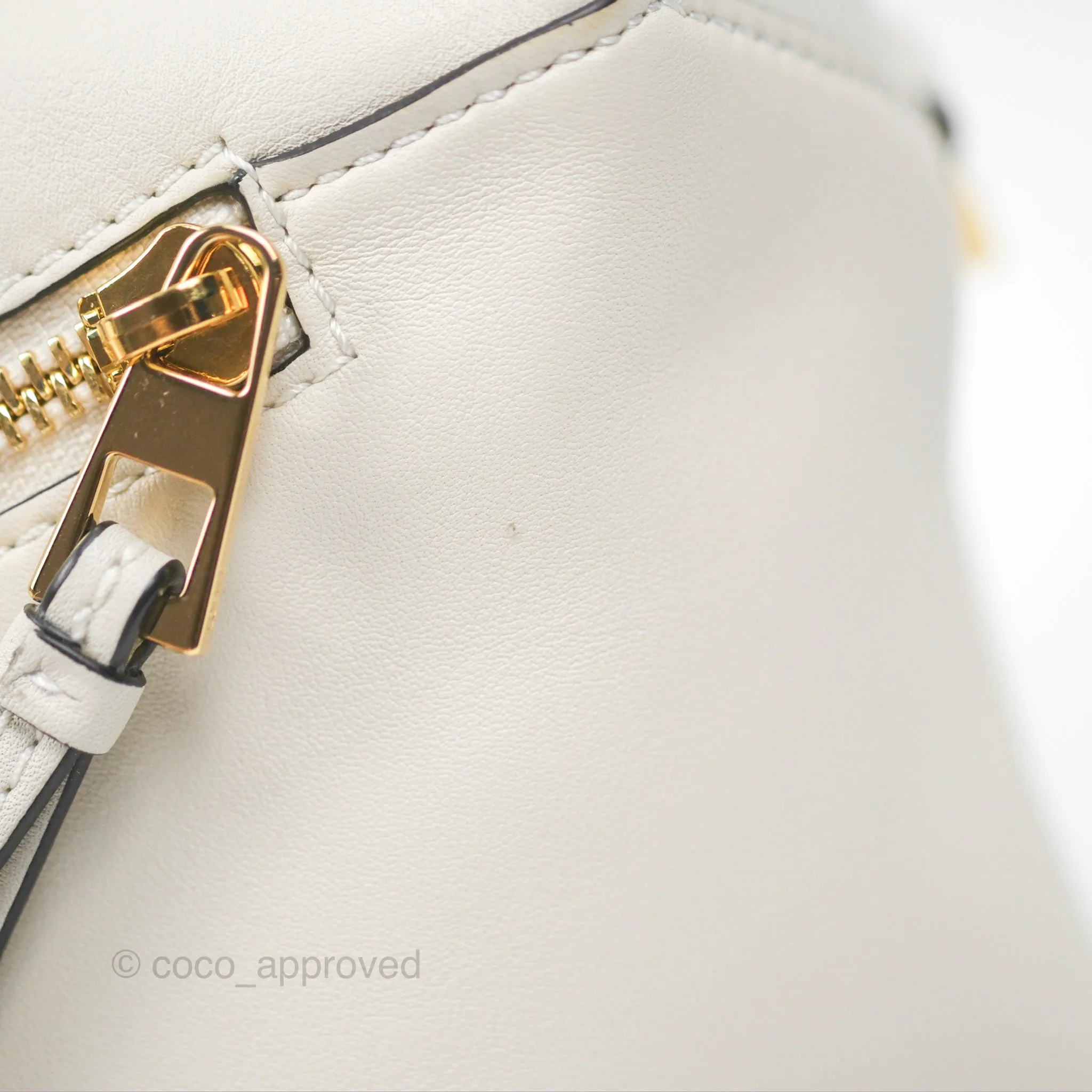 Loewe Puzzle Hobo Shoulder Bag Soft White Calfskin
