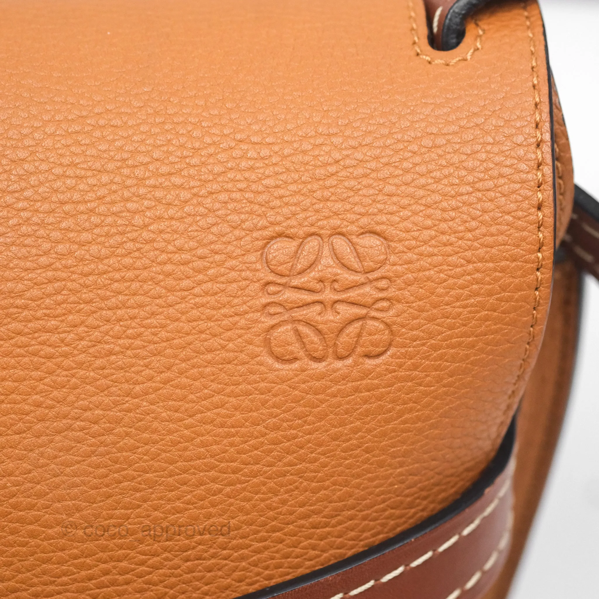 Loewe Small Gate Bag Grained Calfskin in Tan