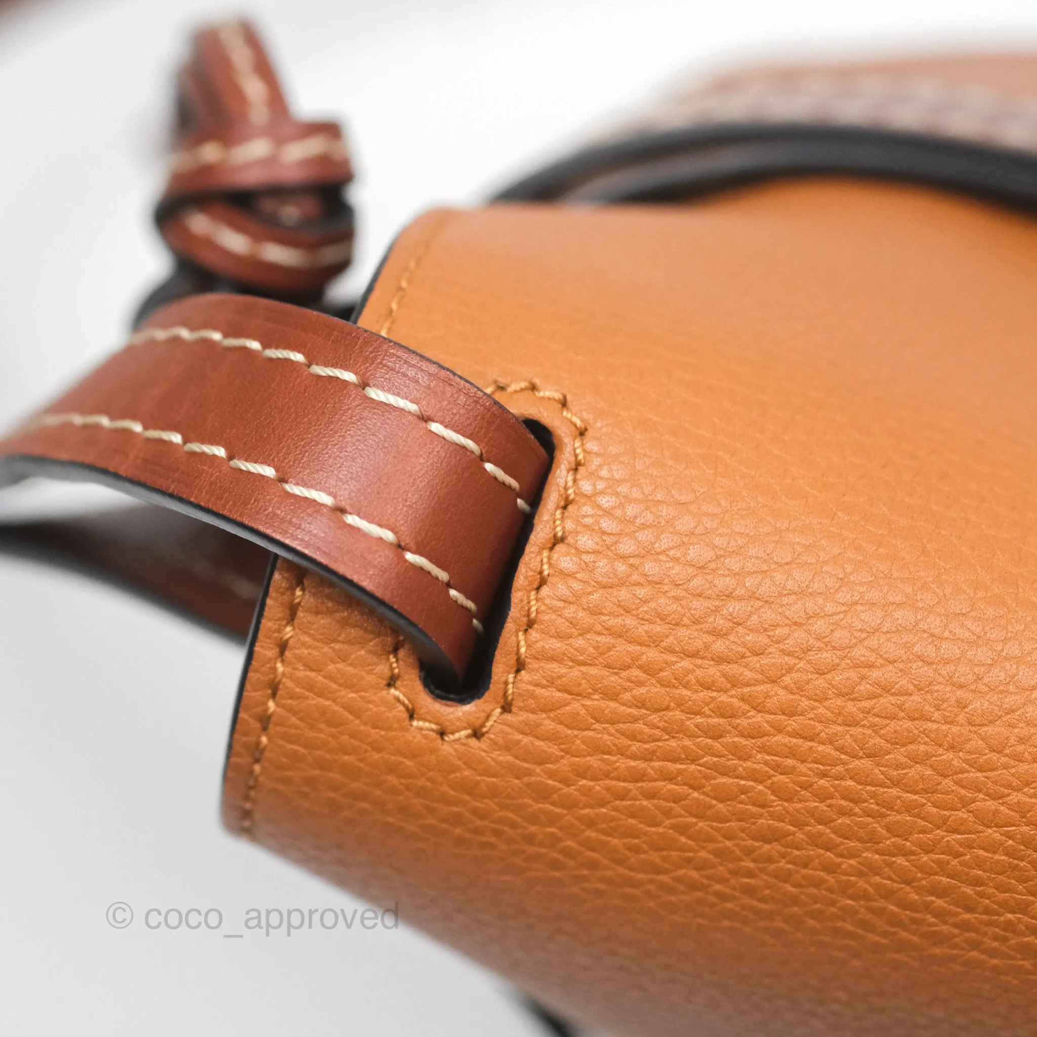 Loewe Small Gate Bag Grained Calfskin in Tan