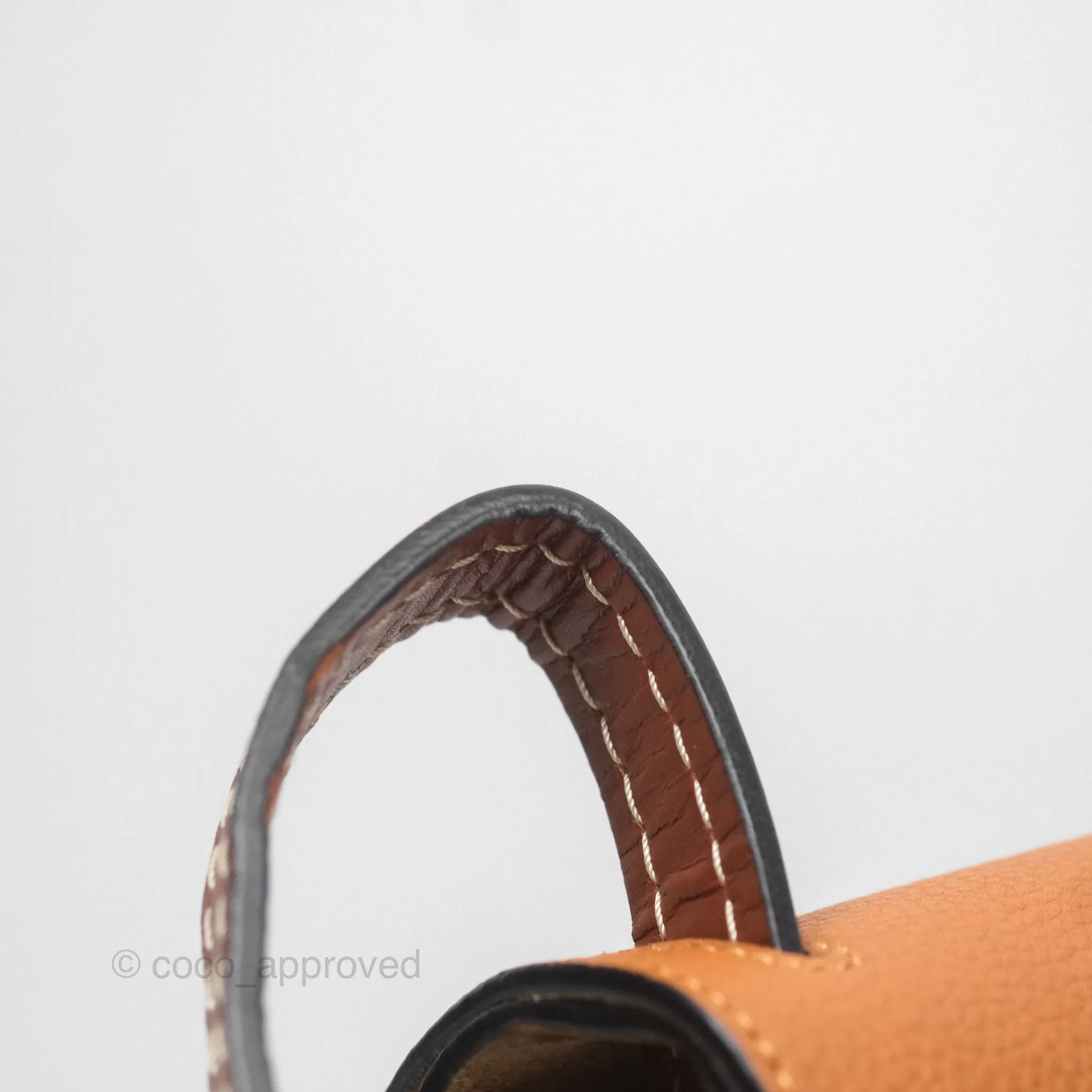 Loewe Small Gate Bag Grained Calfskin in Tan