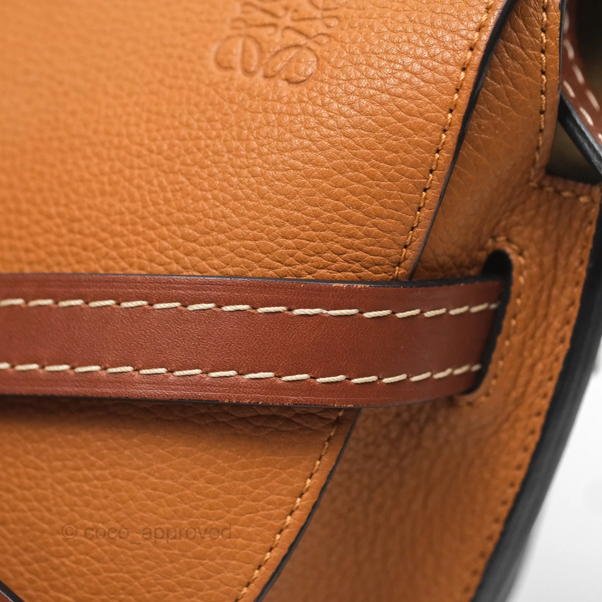Loewe Small Gate Bag Grained Calfskin in Tan