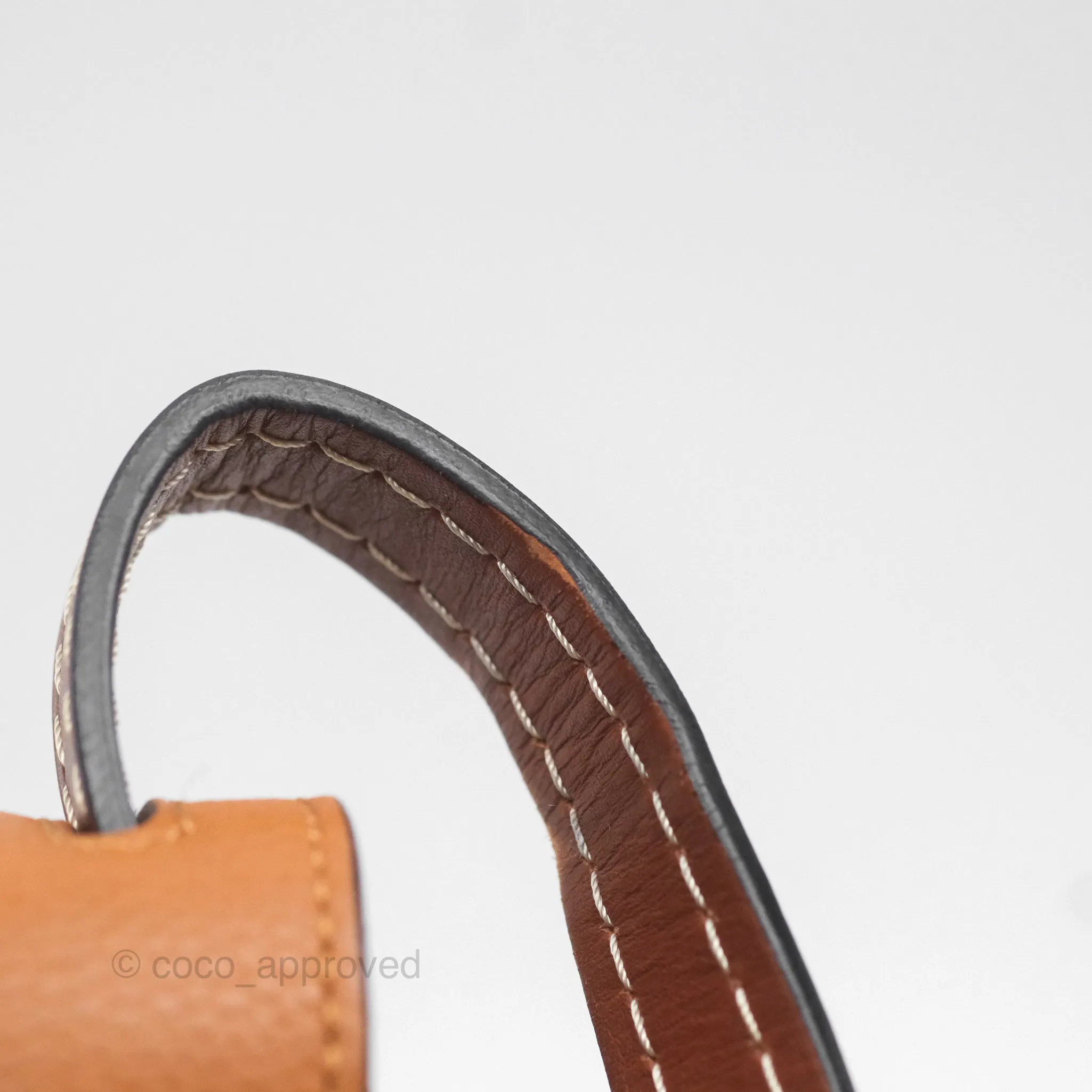 Loewe Small Gate Bag Grained Calfskin in Tan