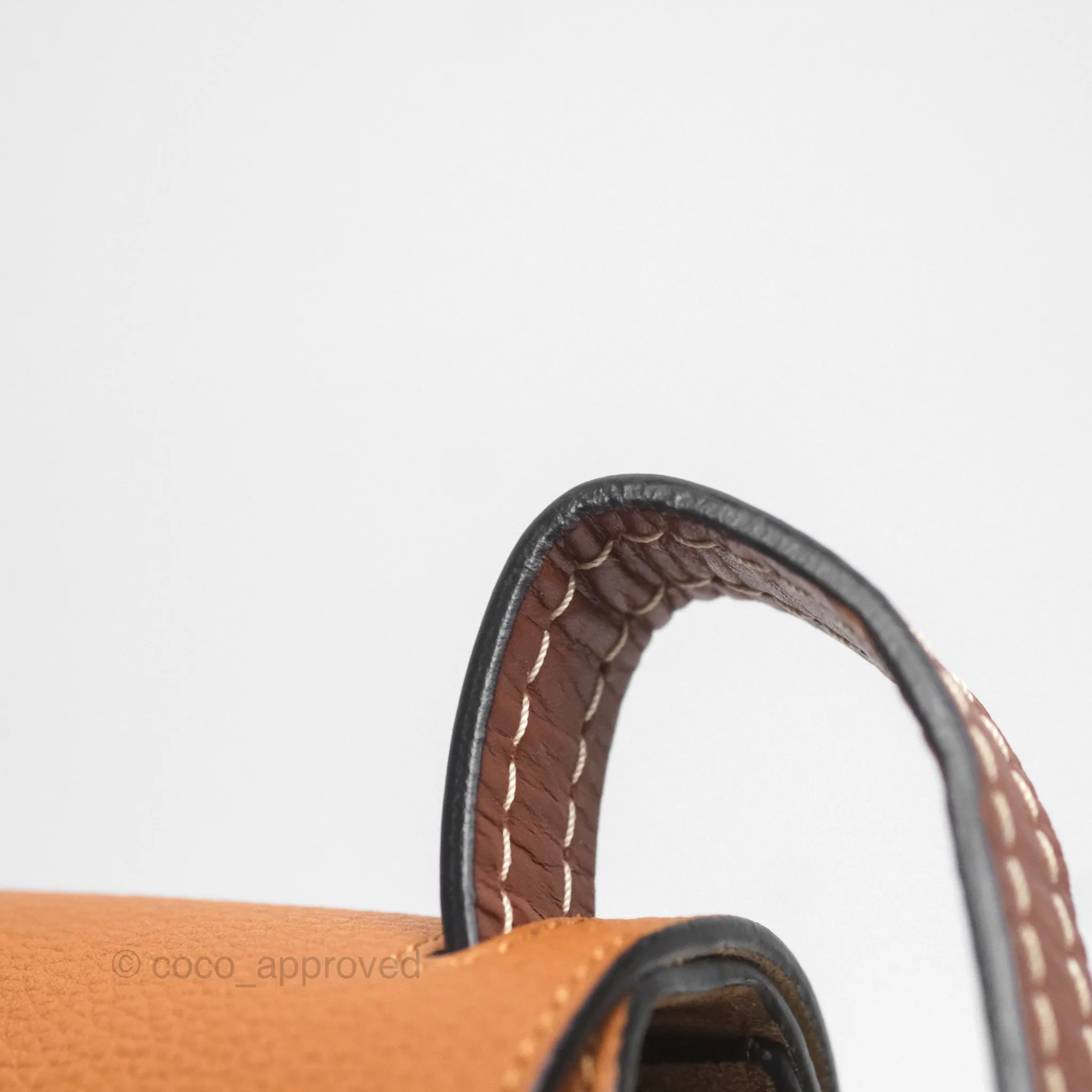 Loewe Small Gate Bag Grained Calfskin in Tan
