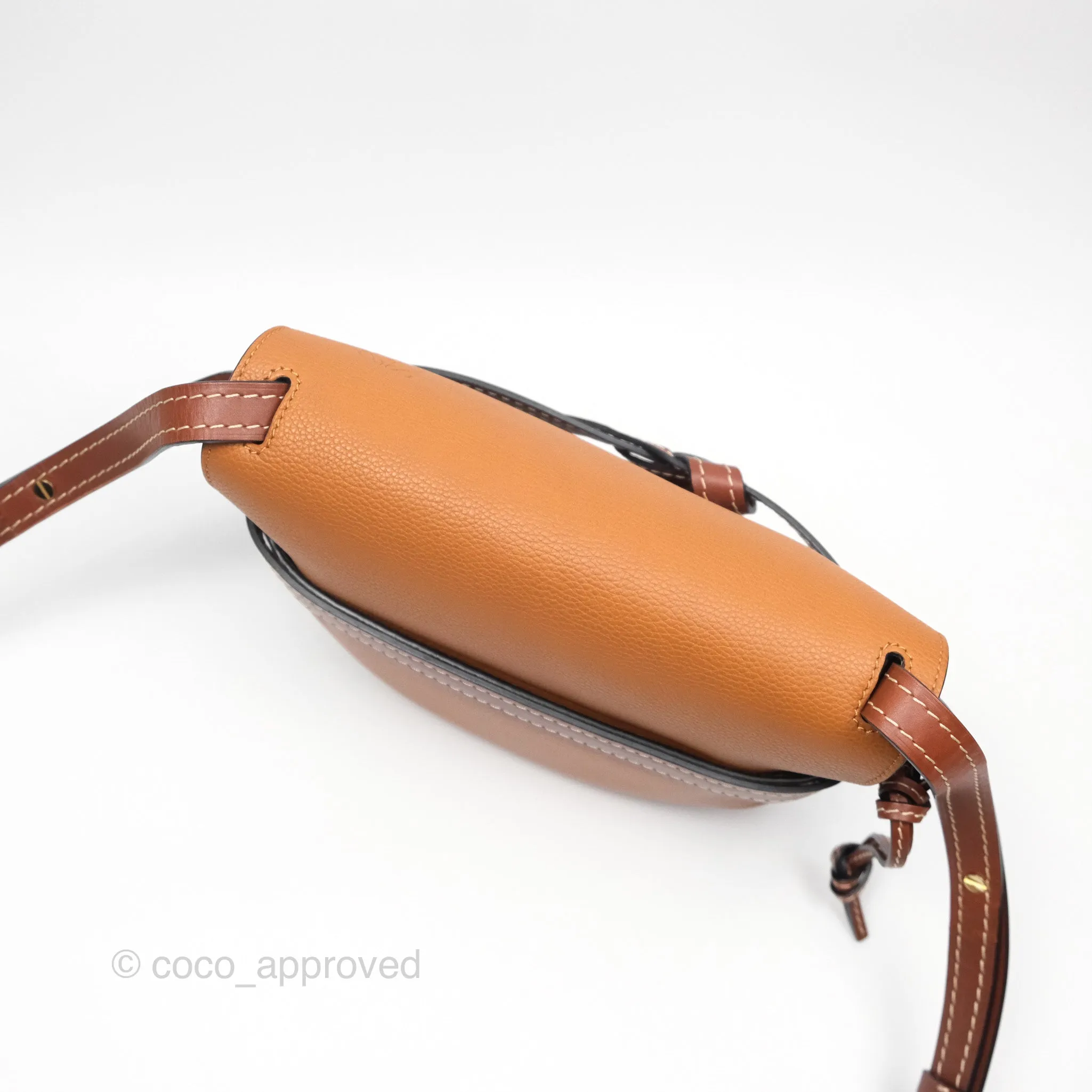 Loewe Small Gate Bag Grained Calfskin in Tan