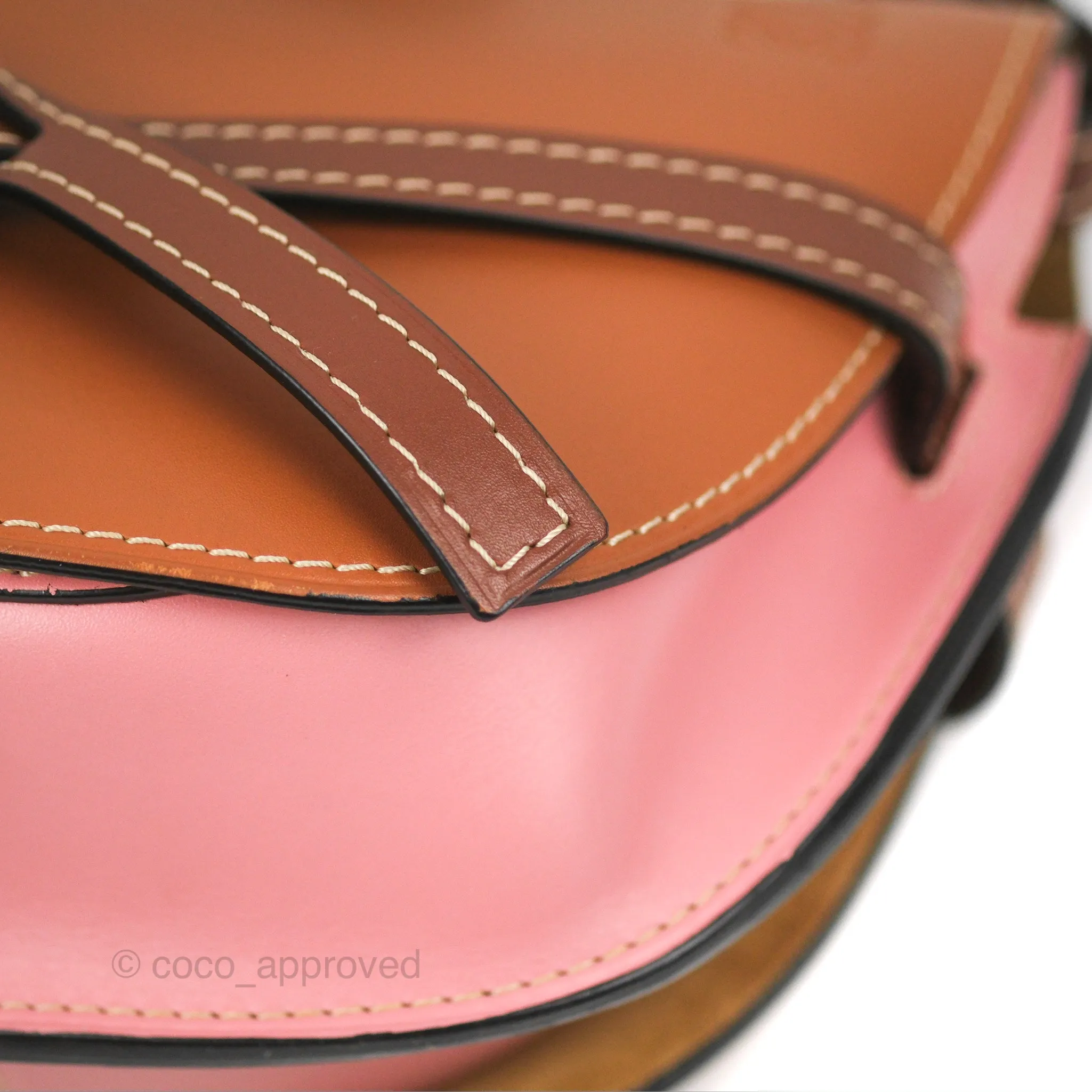 Loewe Small Gate Bag Smooth Calfskin in Tan/Pink