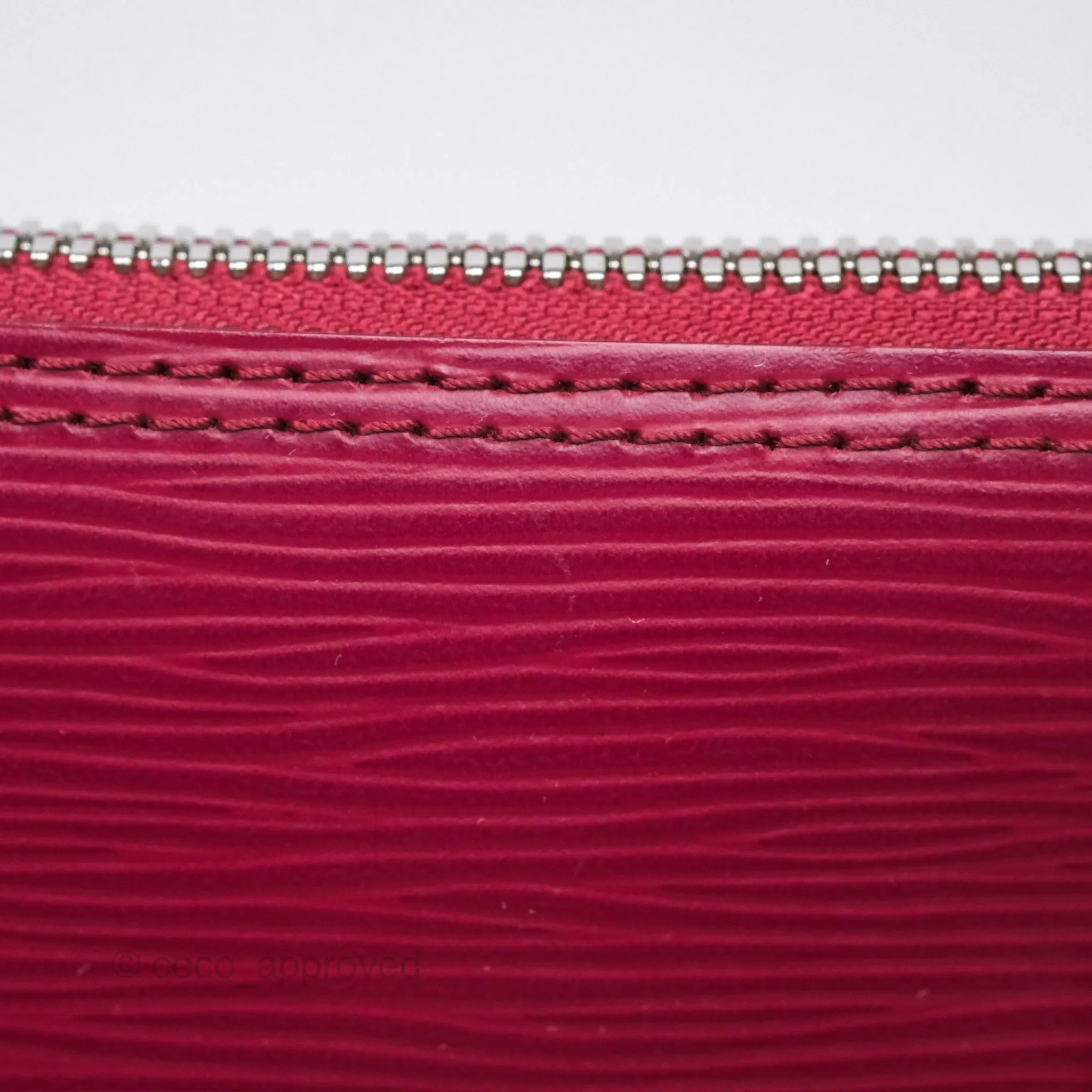 Louis Vuitton Alma PM Fuchsia Epi
