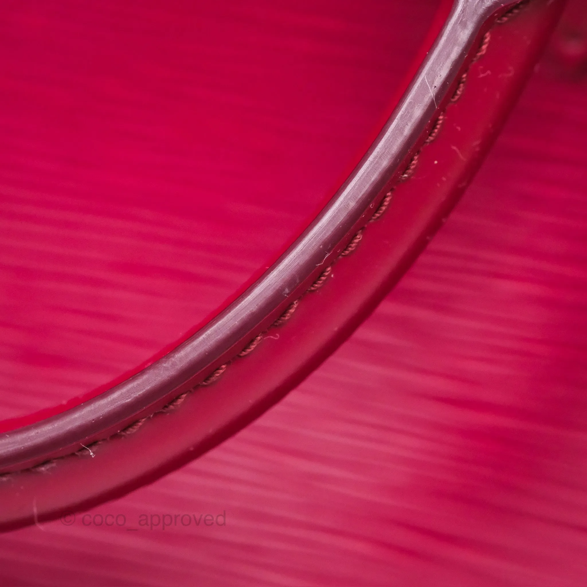 Louis Vuitton Alma PM Fuchsia Epi