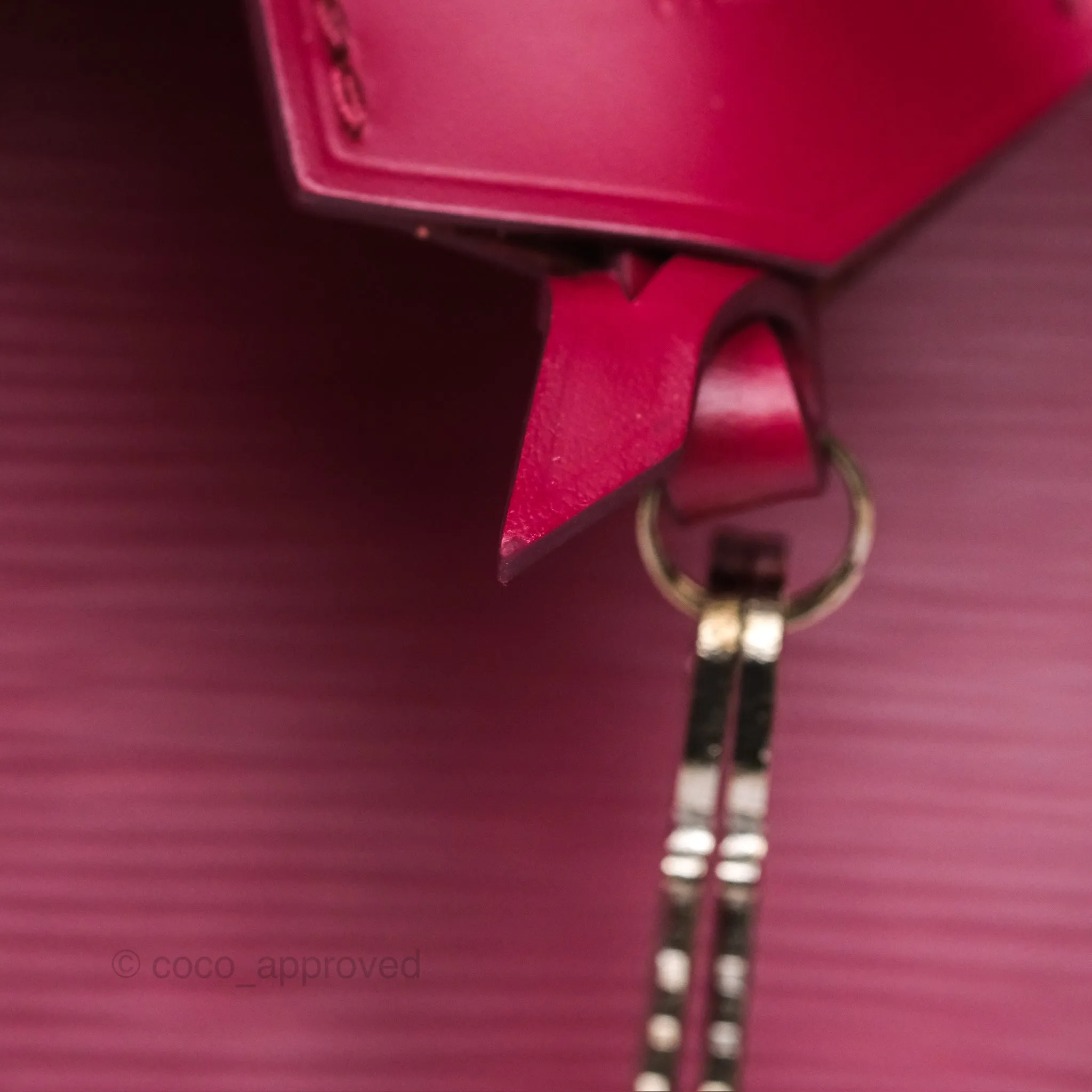 Louis Vuitton Alma PM Fuchsia Epi