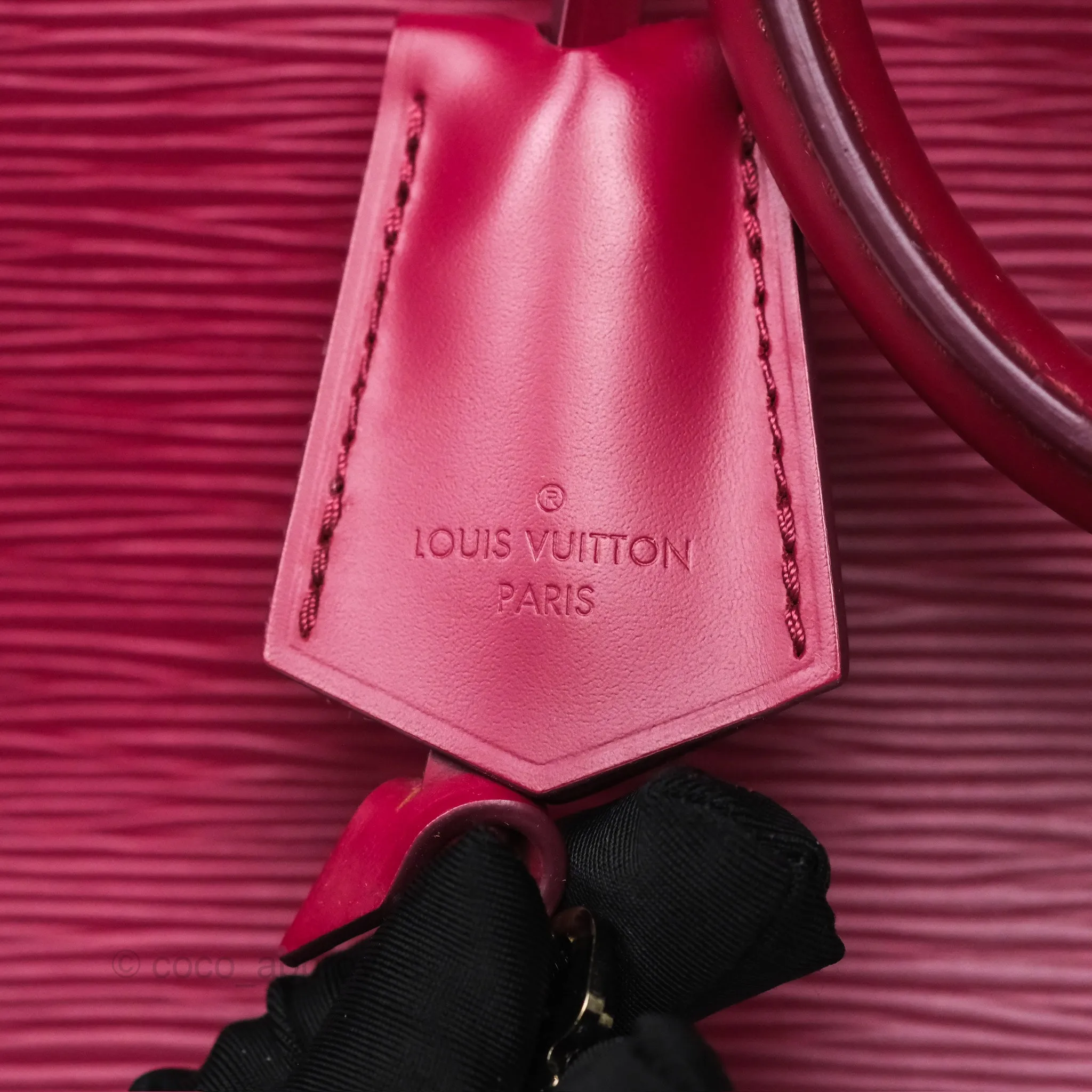 Louis Vuitton Alma PM Fuchsia Epi