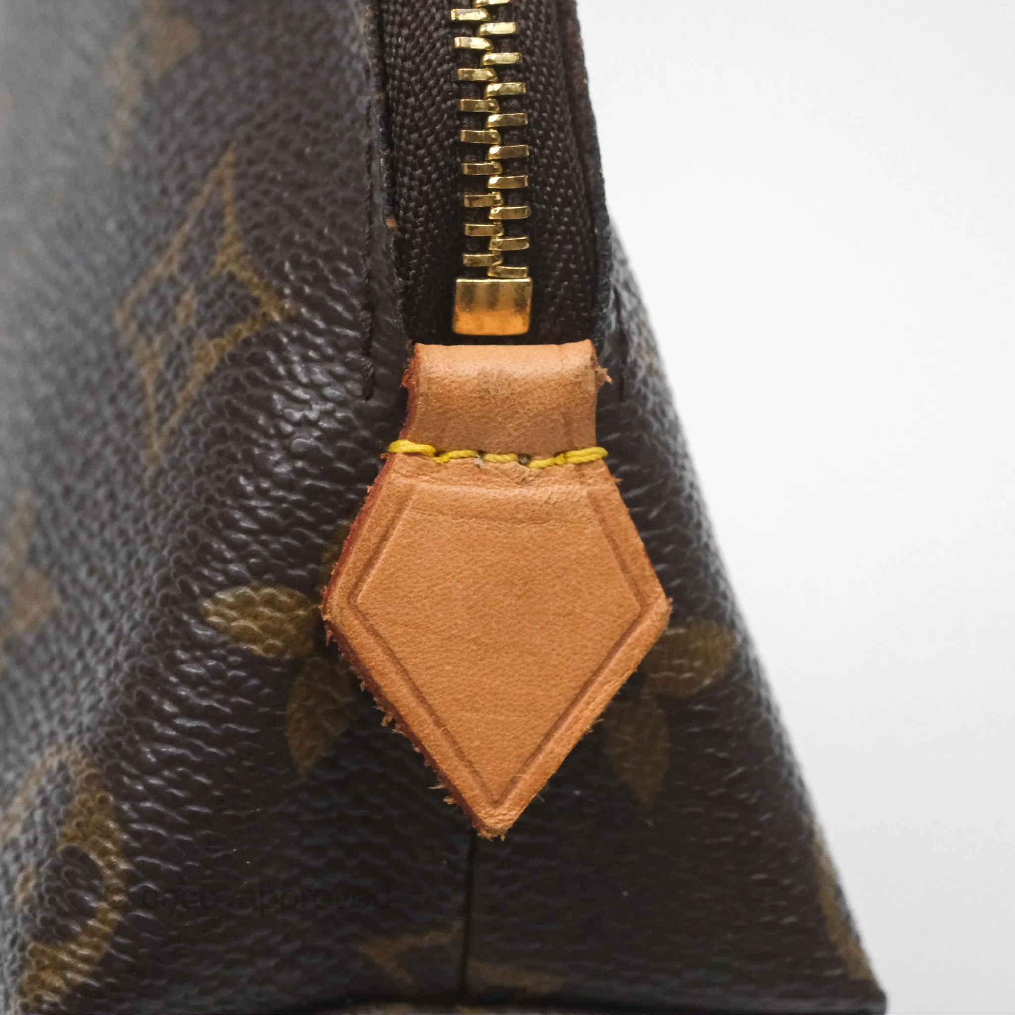Louis Vuitton Cosmetic Pouch Monogram Canvas